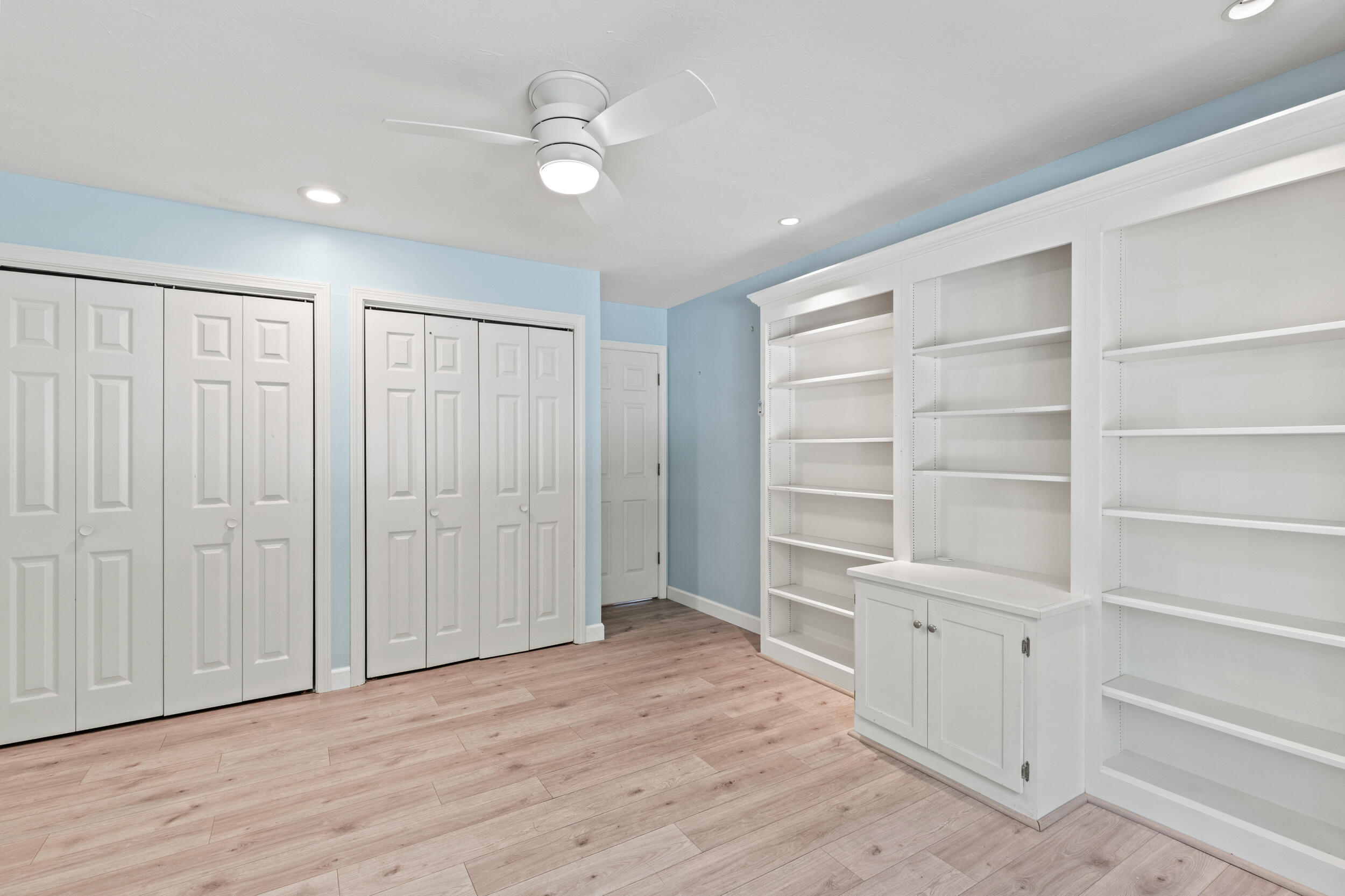 12 Blueberry Road, 12
