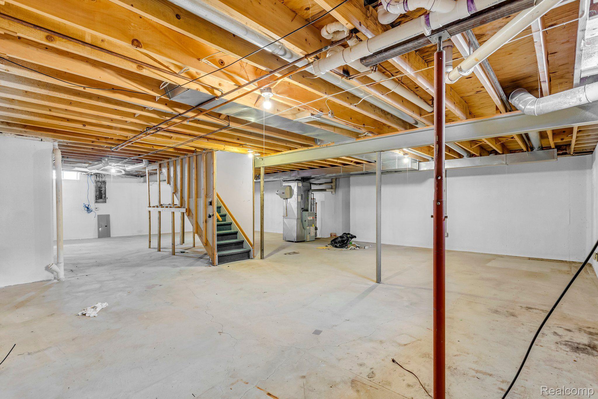 86 BIRMINGALE Avenue