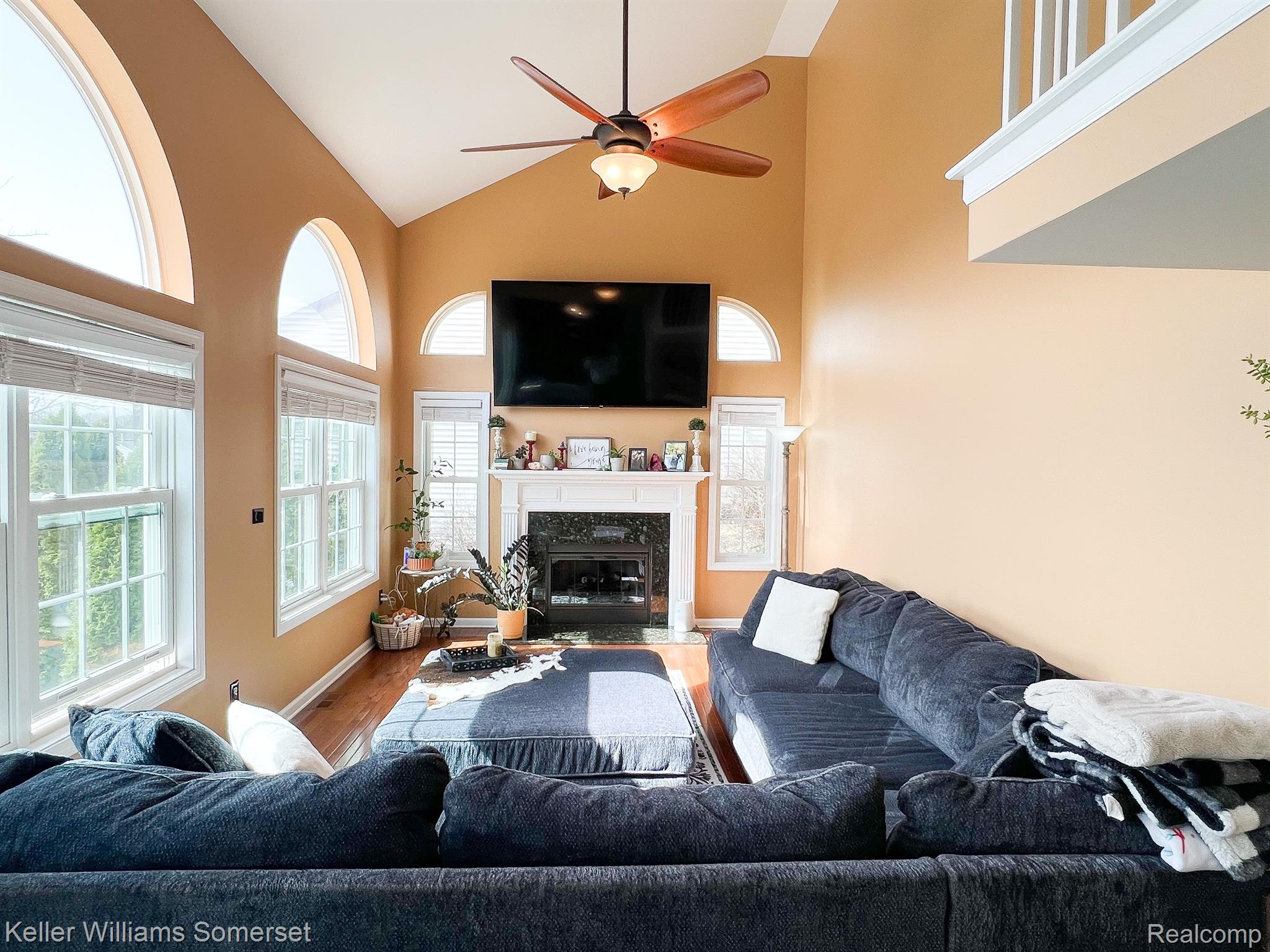 3408 HILLTOP Drive