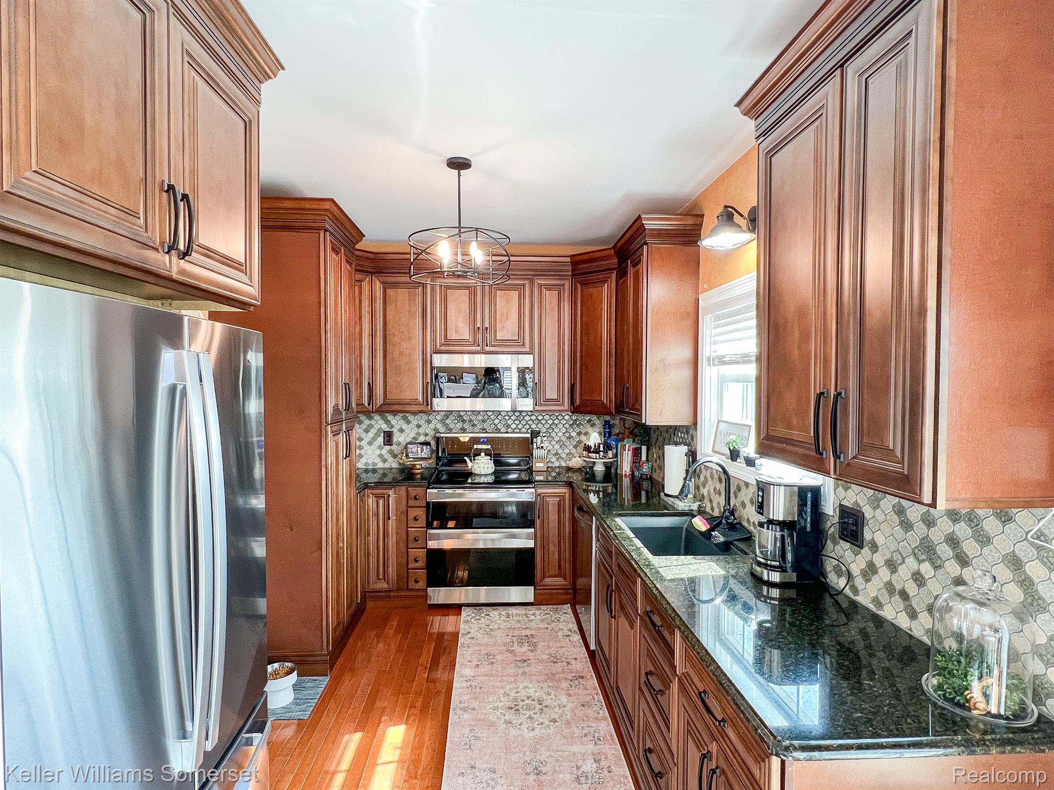 3408 HILLTOP Drive