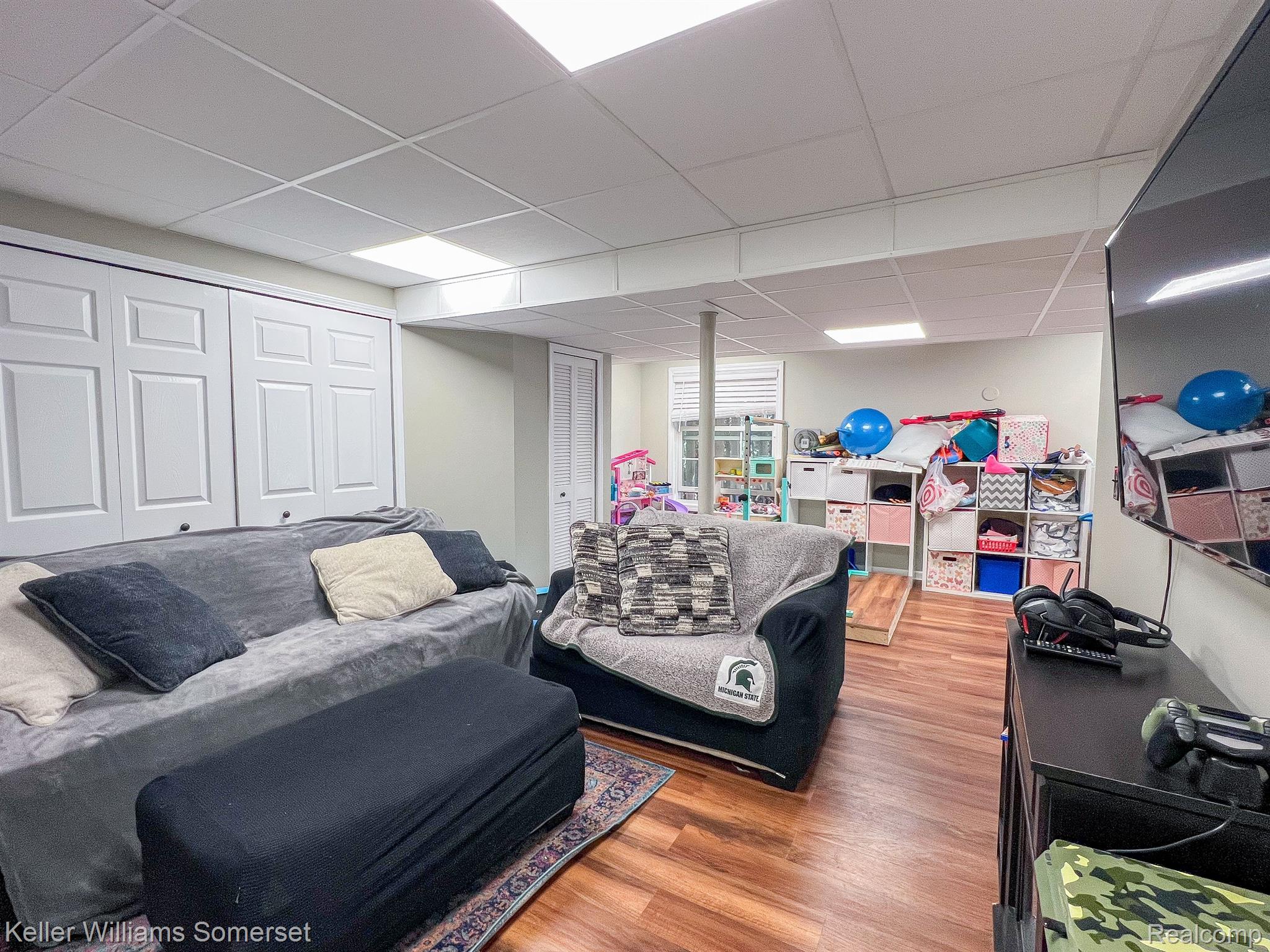 3408 HILLTOP Drive