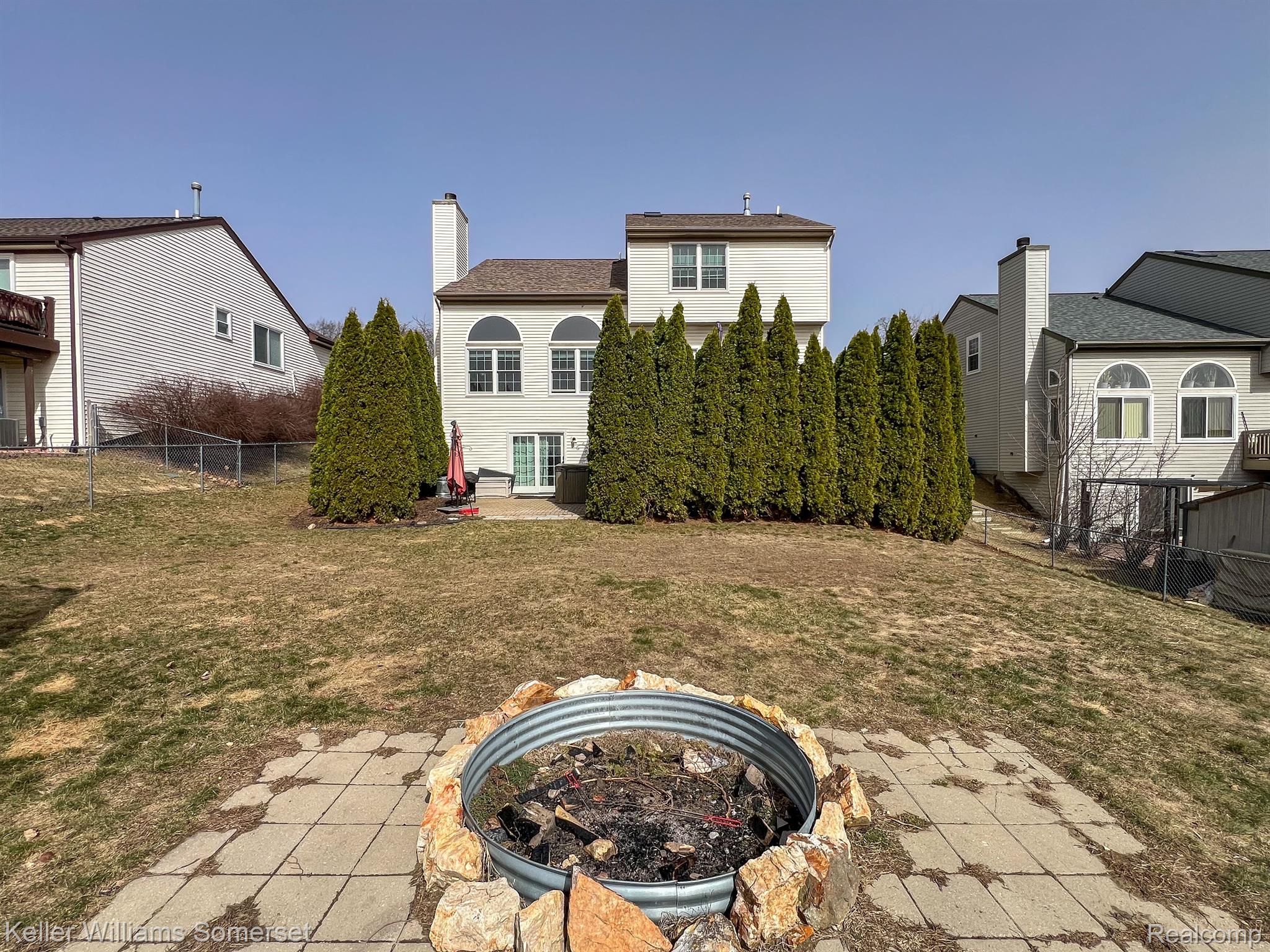 3408 HILLTOP Drive