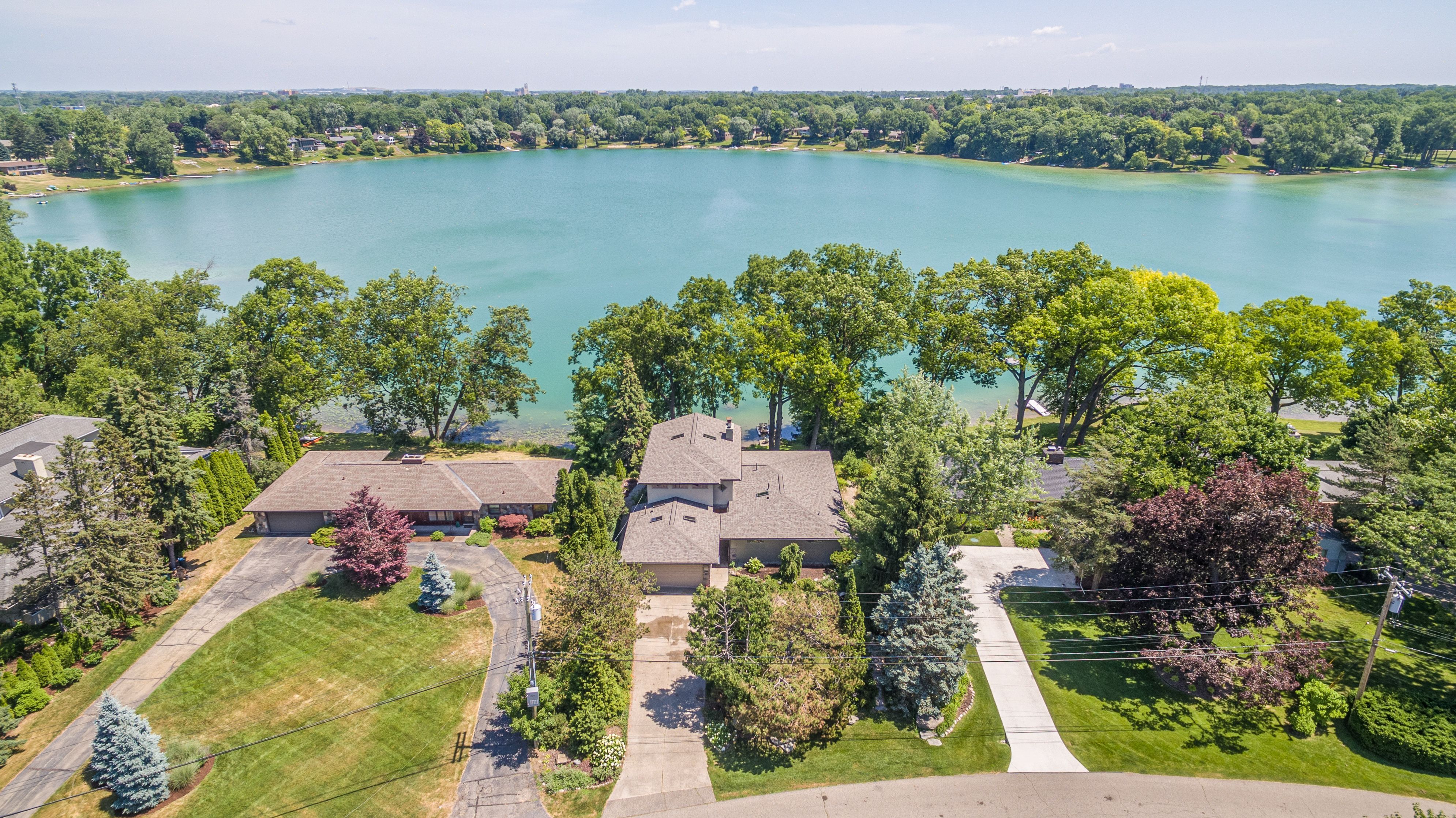 2236 S HAMMOND LAKE Road