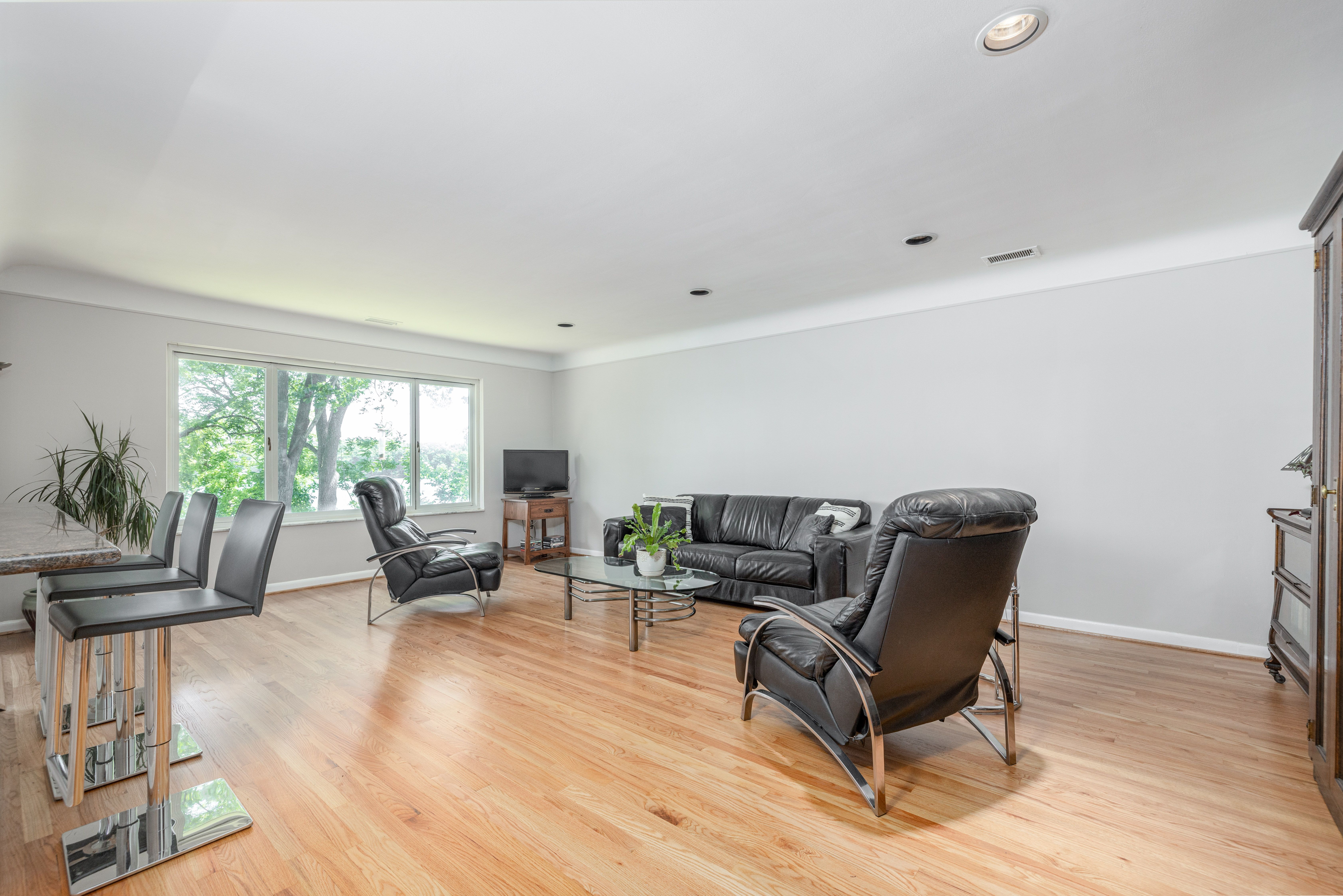 2236 S HAMMOND LAKE Road