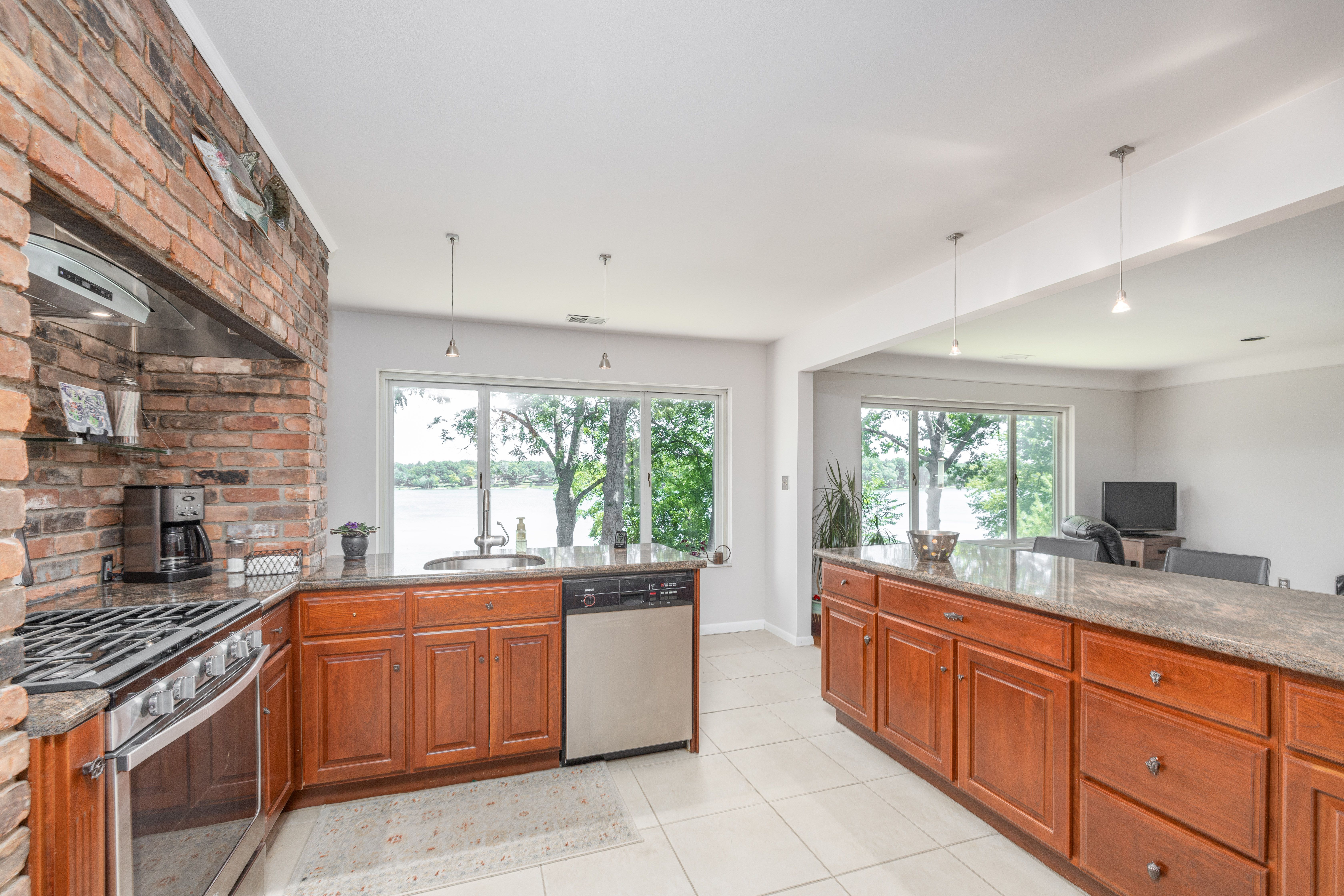 2236 S HAMMOND LAKE Road