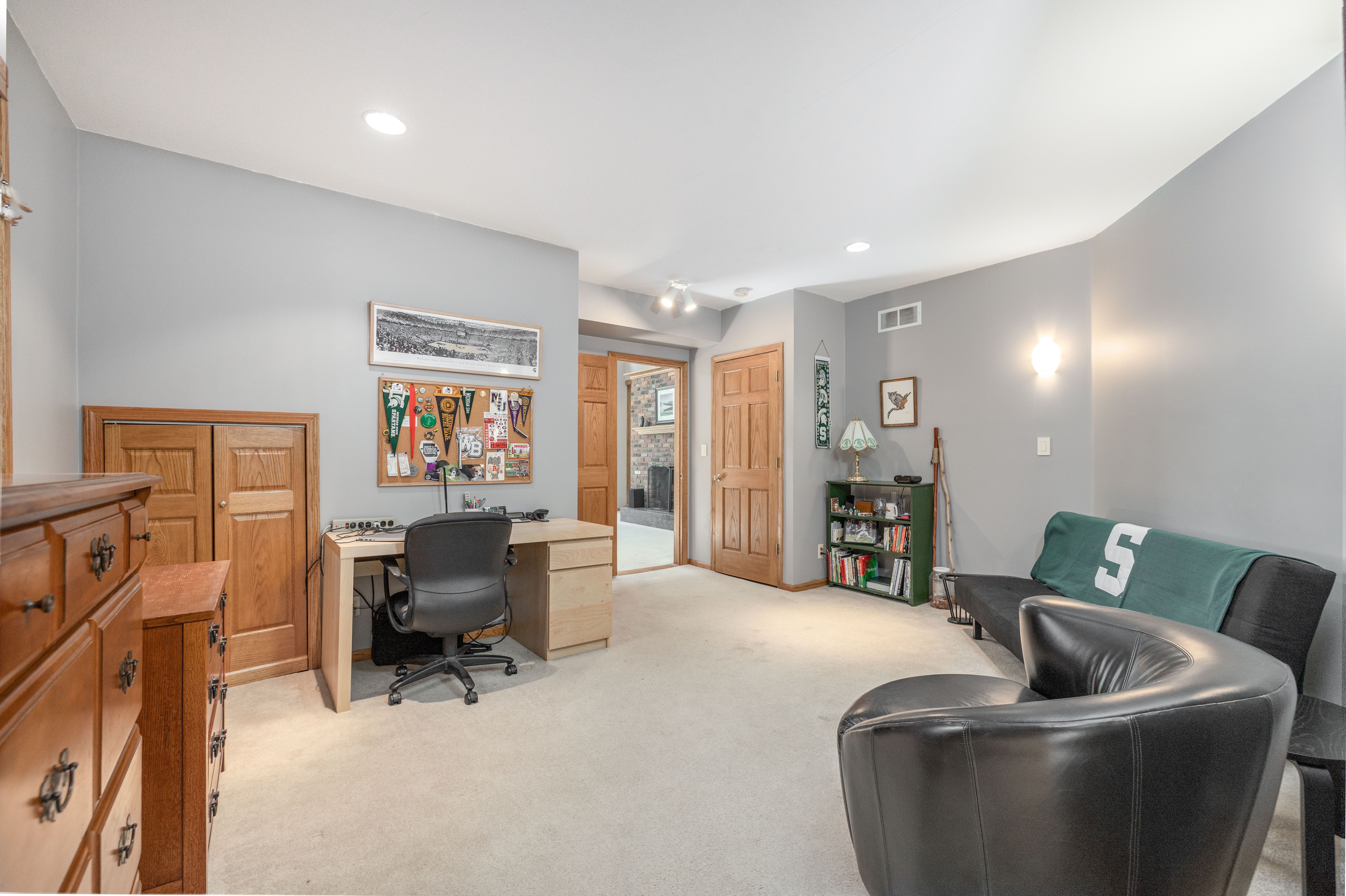 2236 S HAMMOND LAKE Road