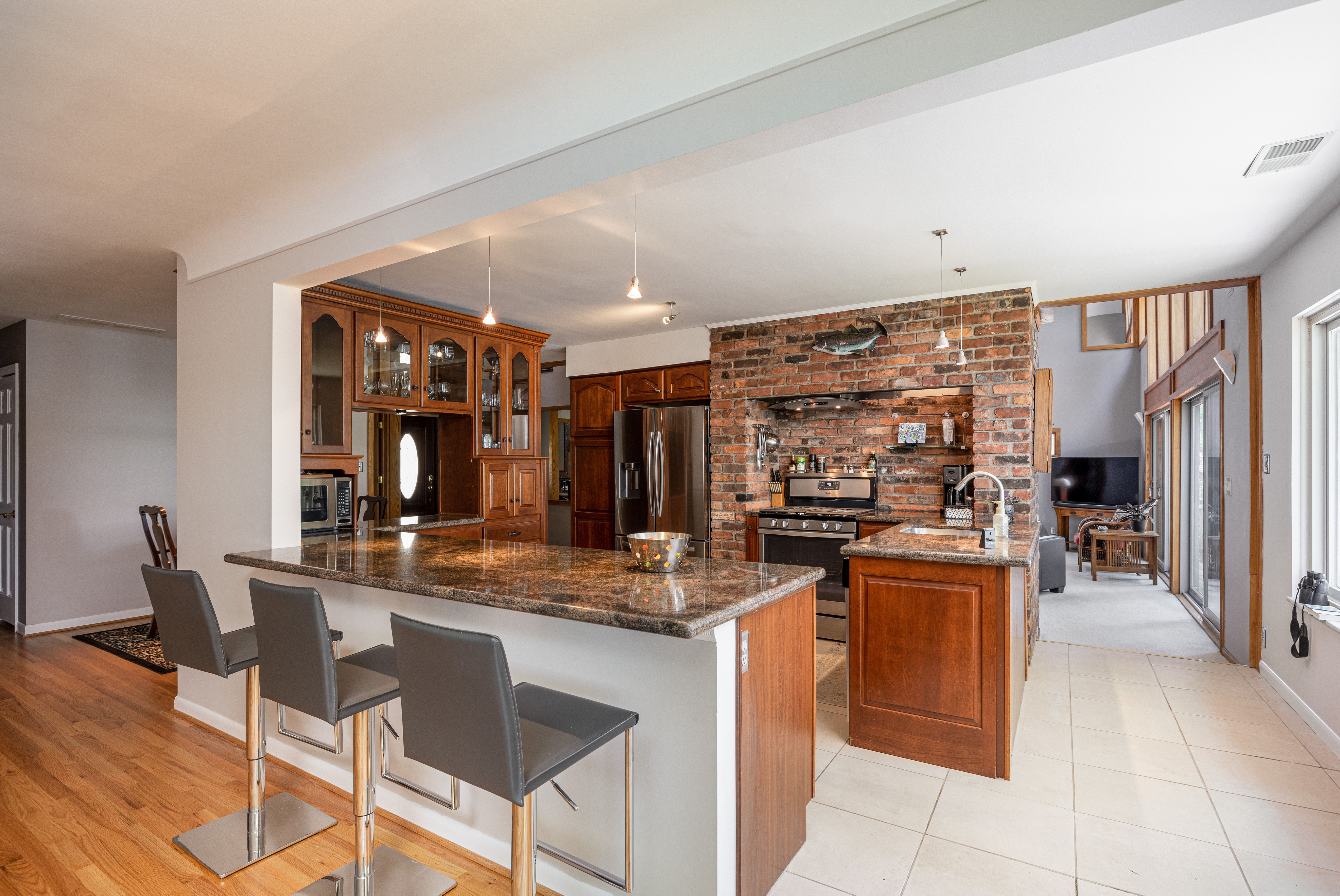 2236 S HAMMOND LAKE Road