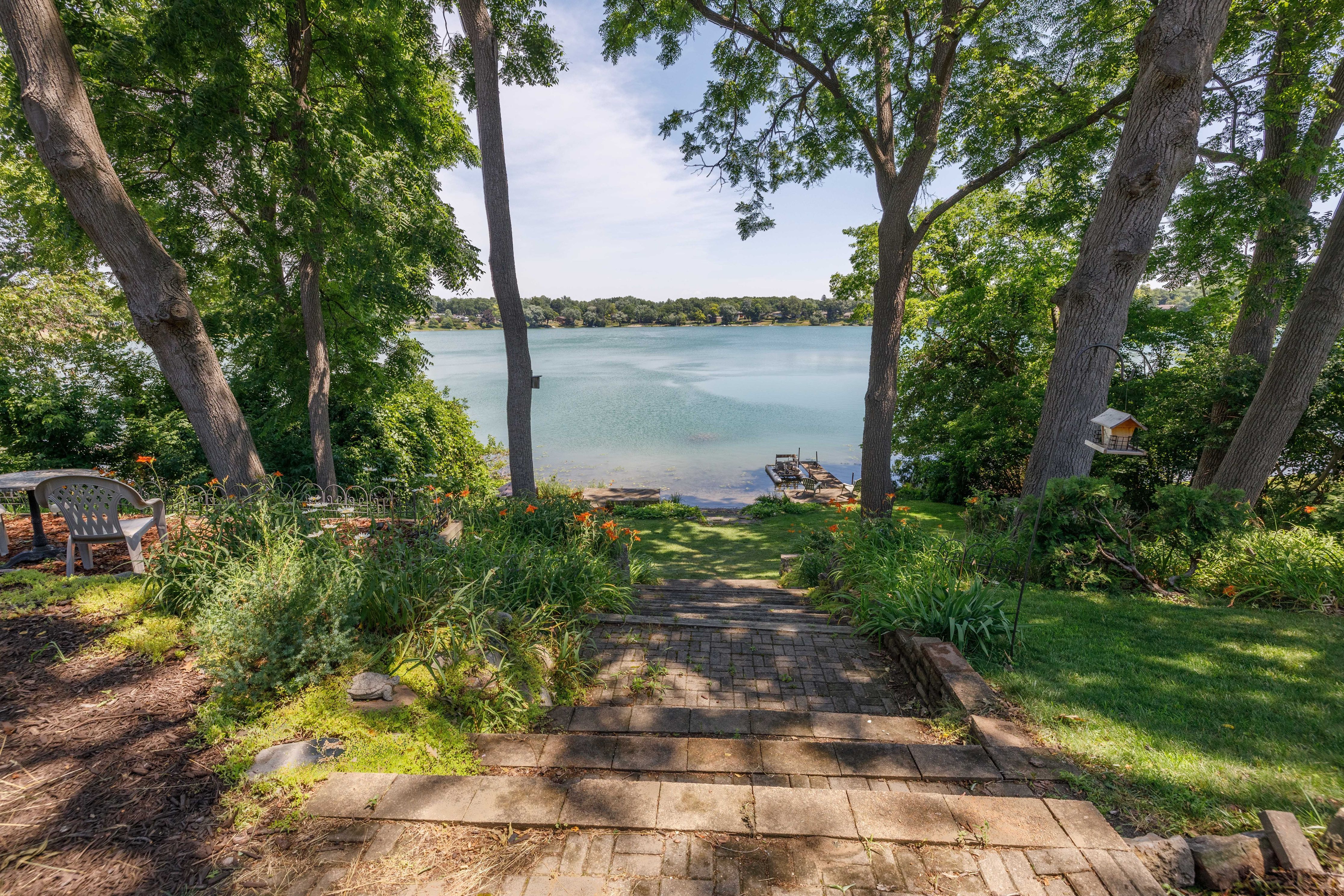 2236 S HAMMOND LAKE Road