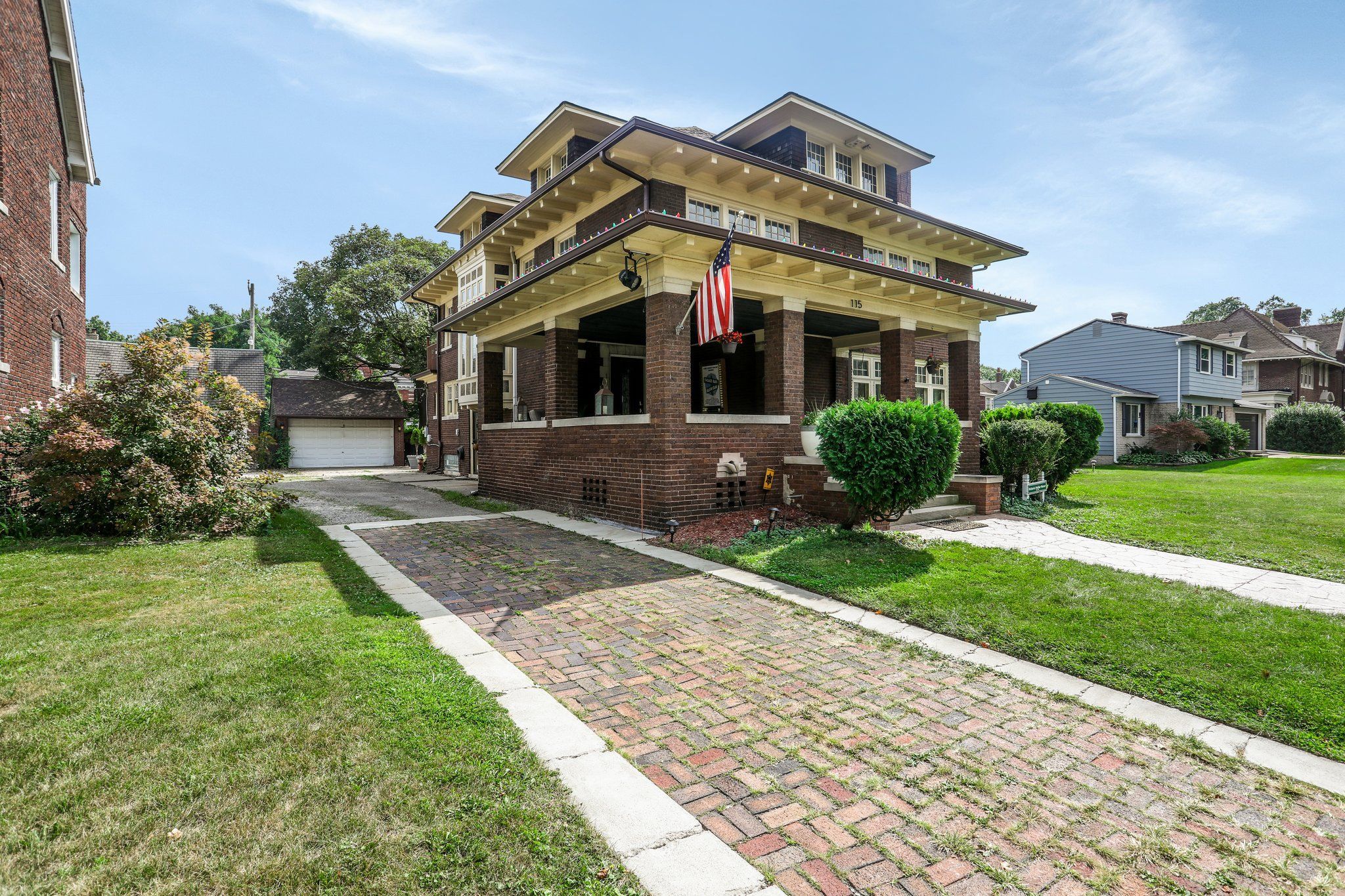 115 CHICAGO Boulevard