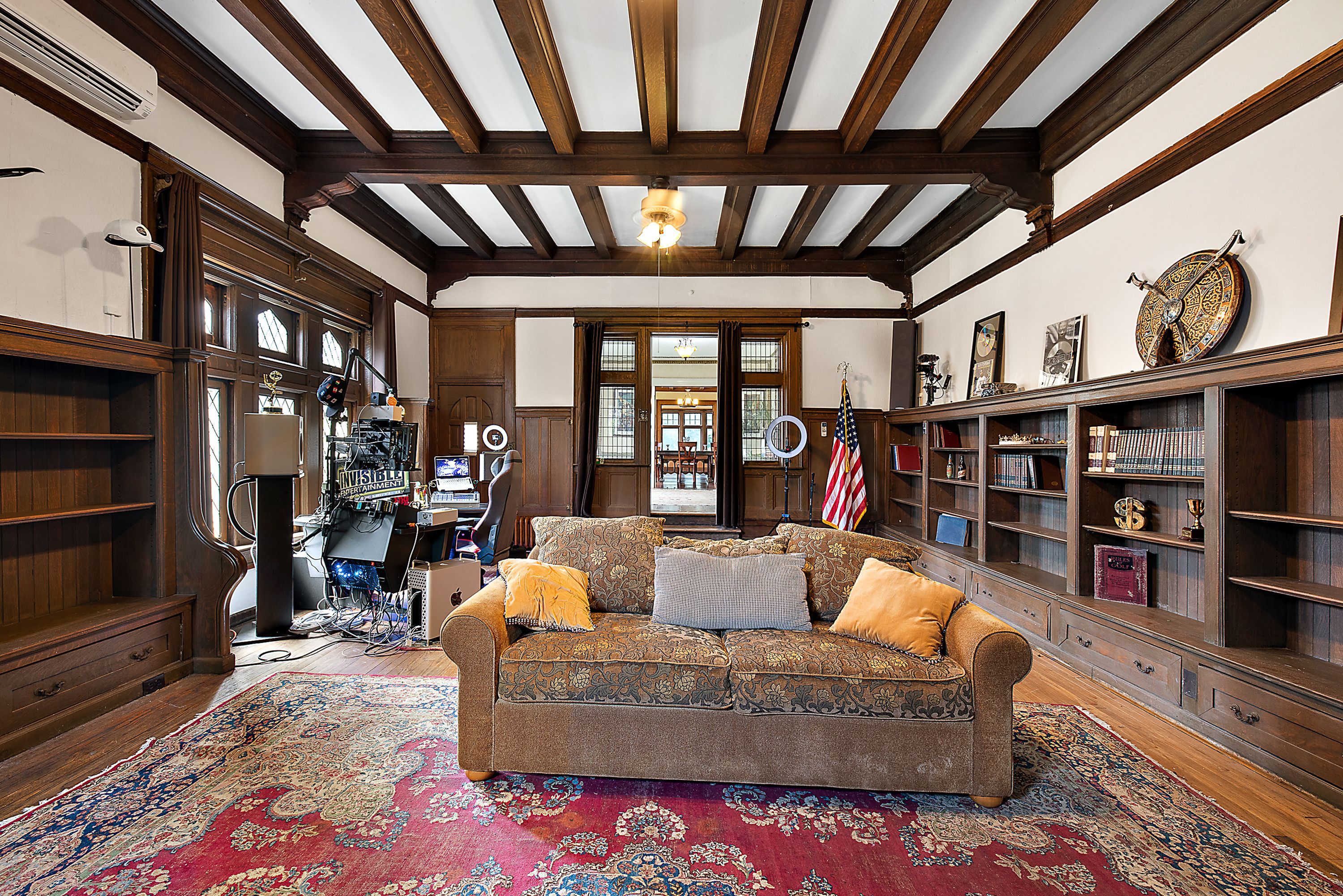 115 CHICAGO Boulevard
