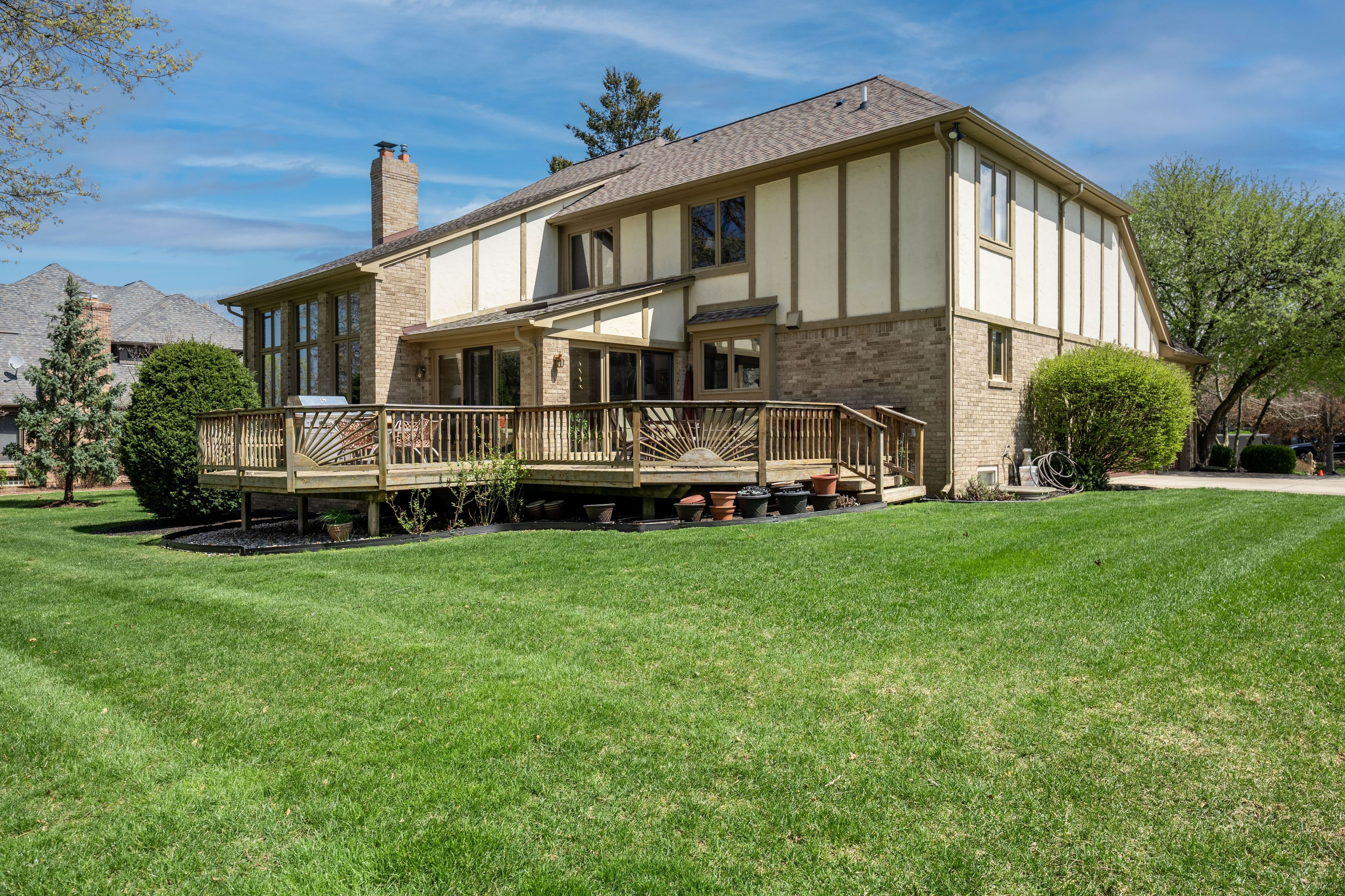 1020 STONY POINTE Boulevard