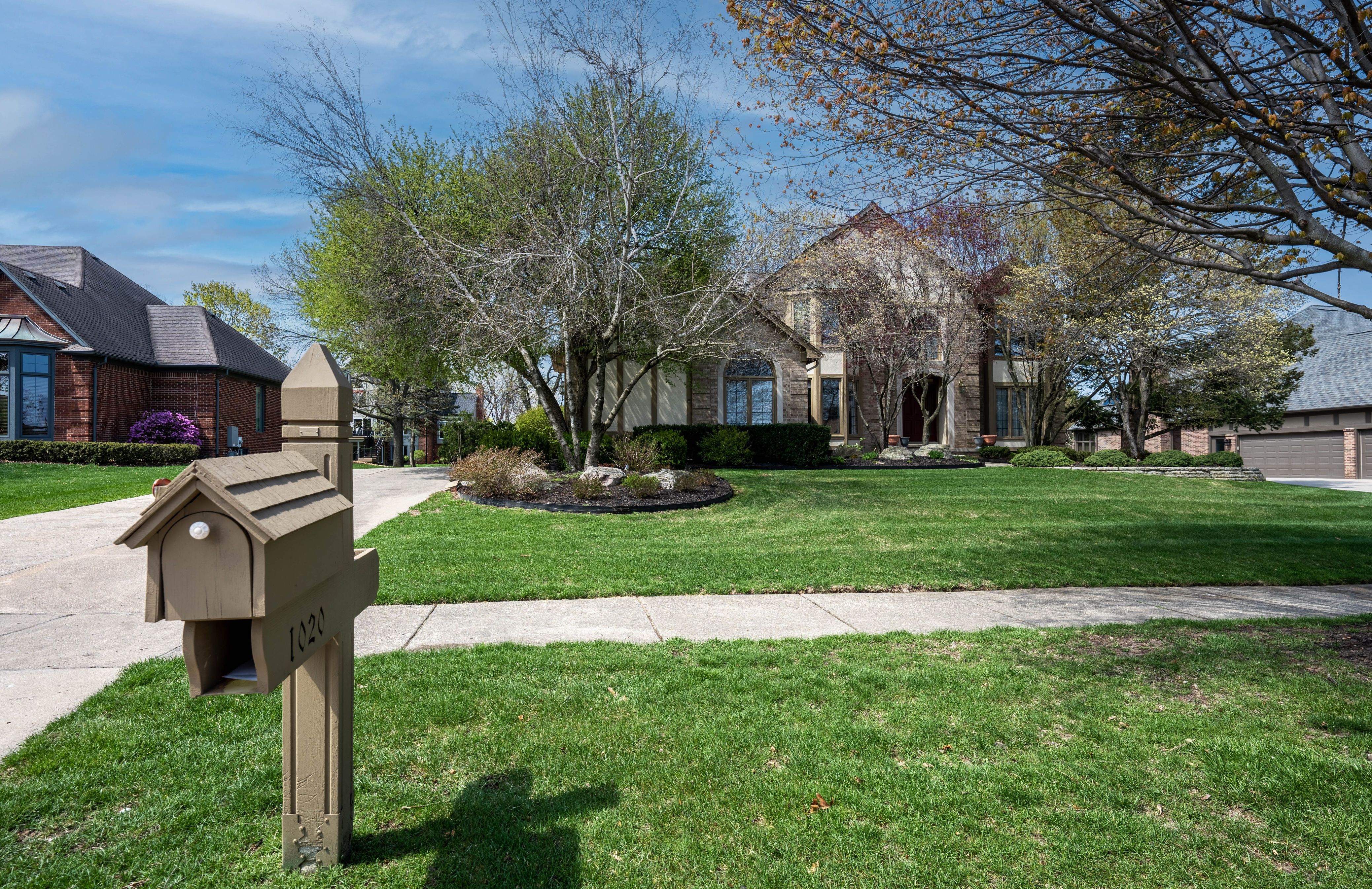 1020 STONY POINTE Boulevard