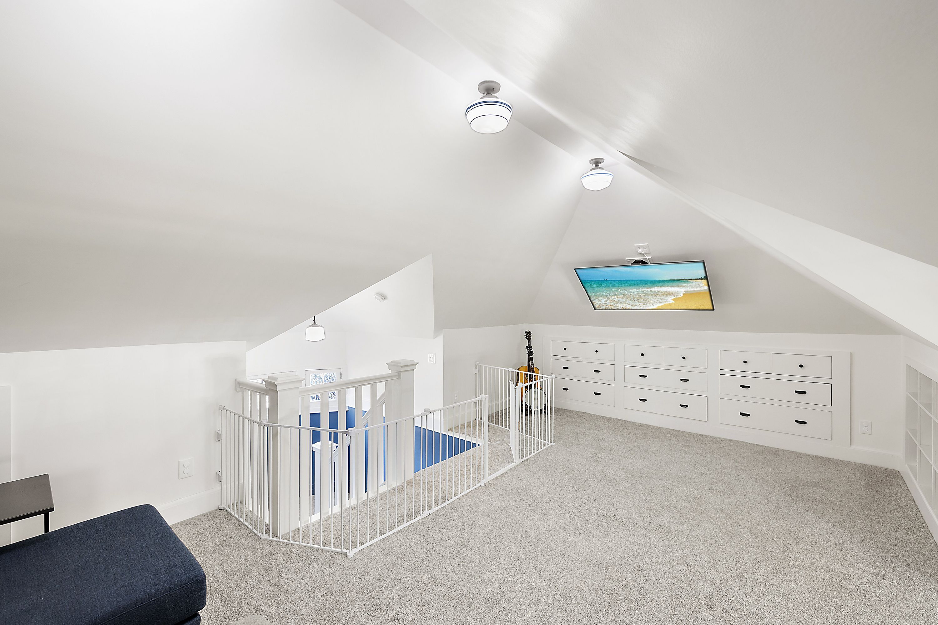 667 W BETHUNE Street