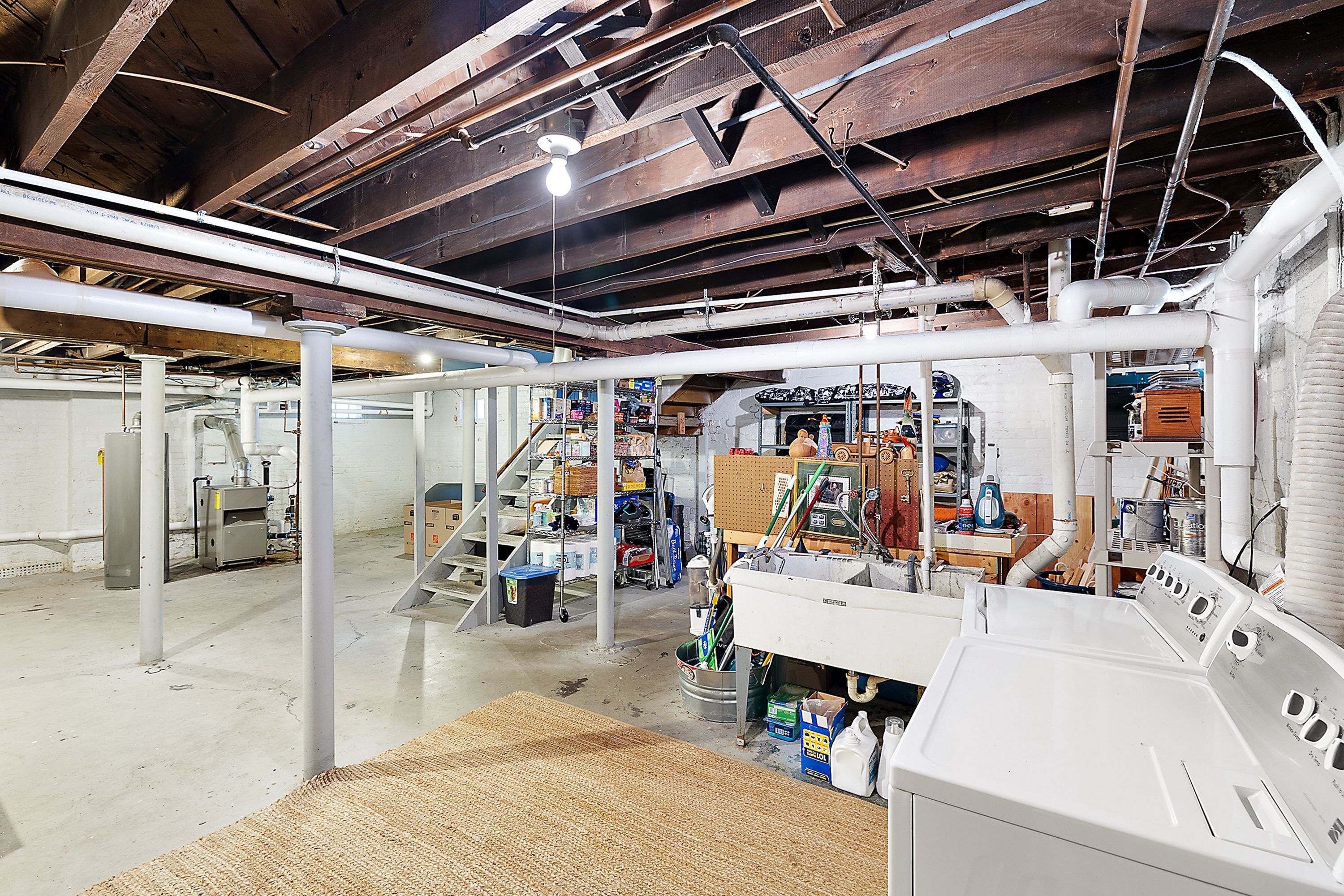 667 W BETHUNE Street