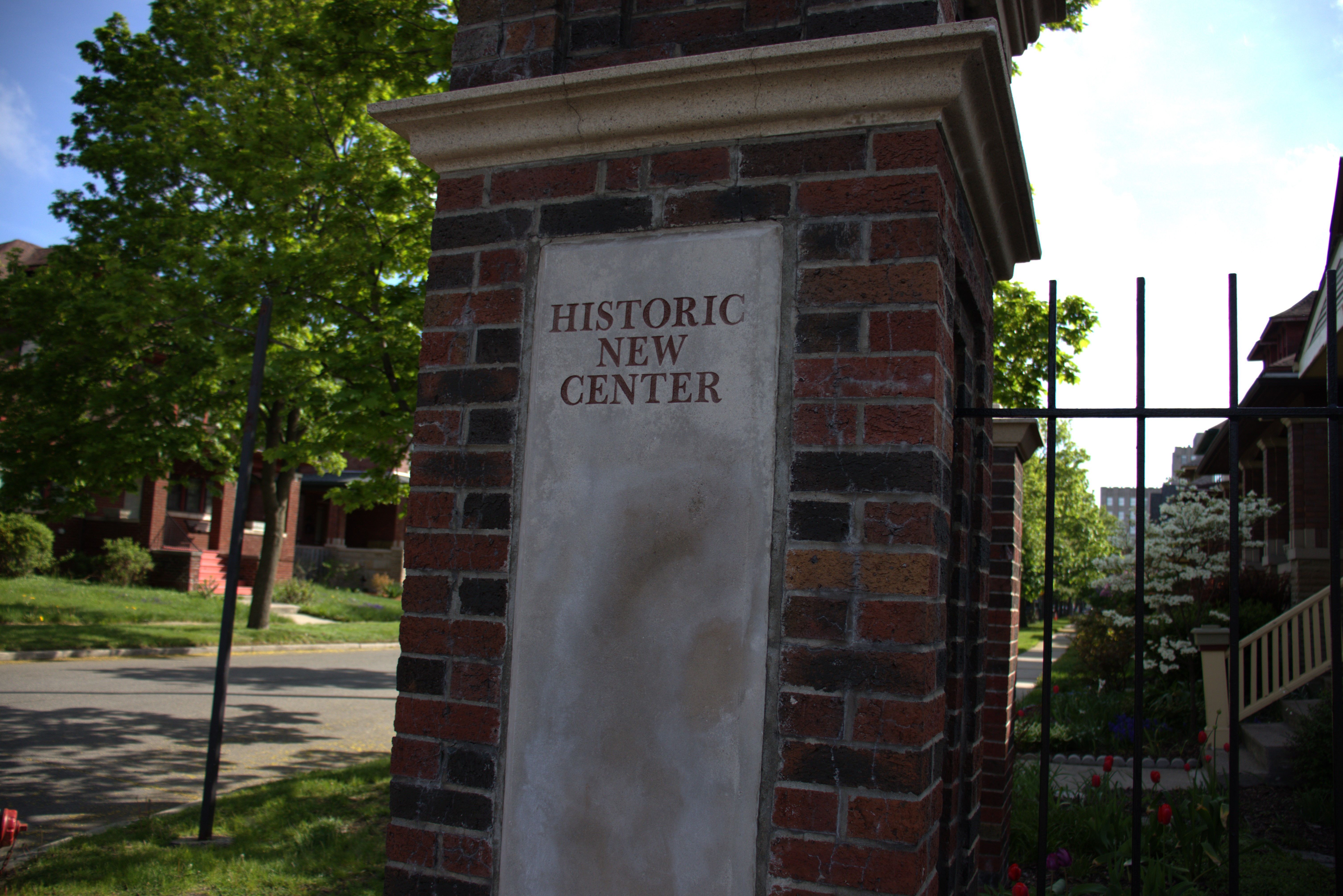 667 W BETHUNE Street