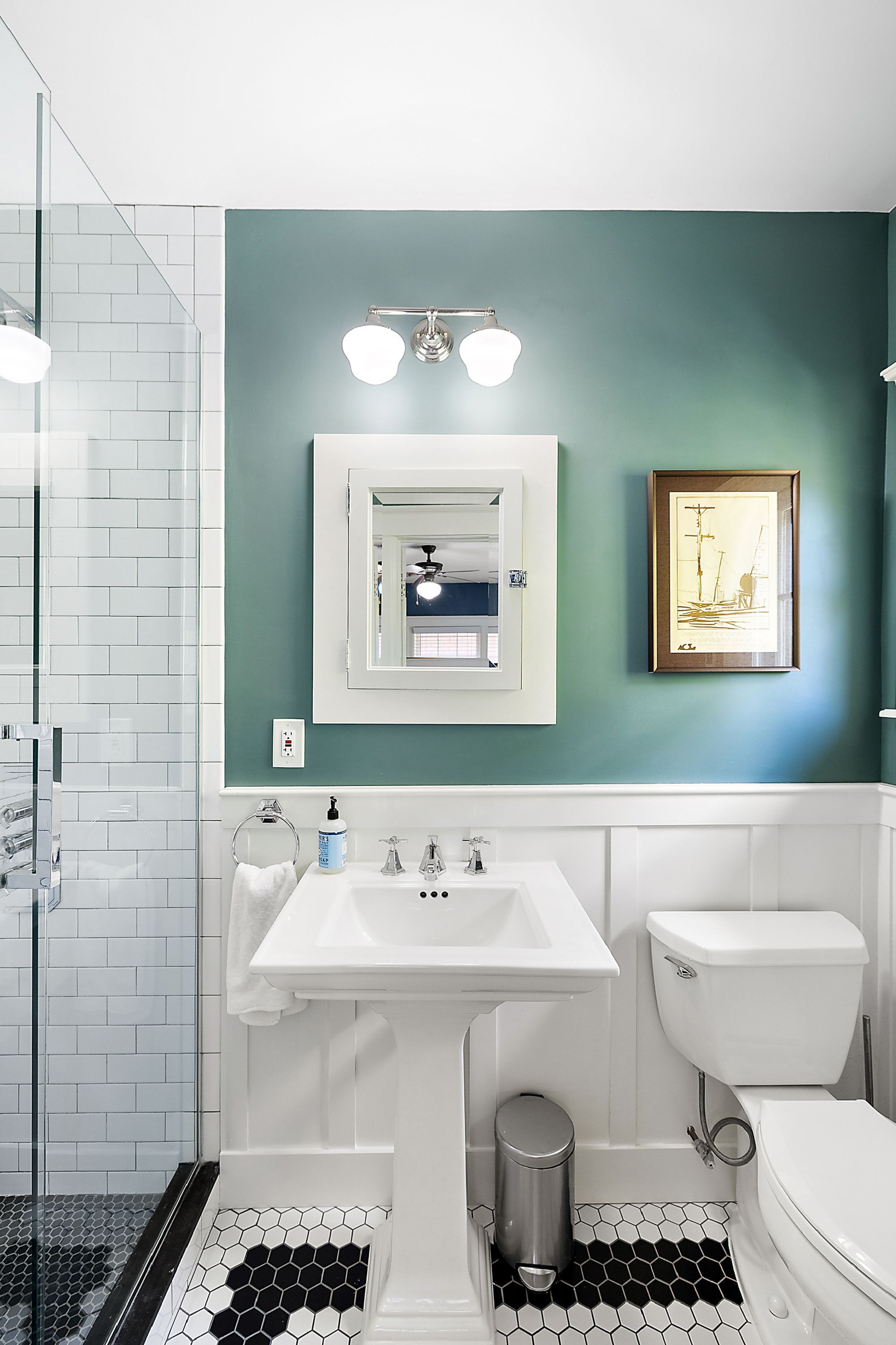 667 W BETHUNE Street