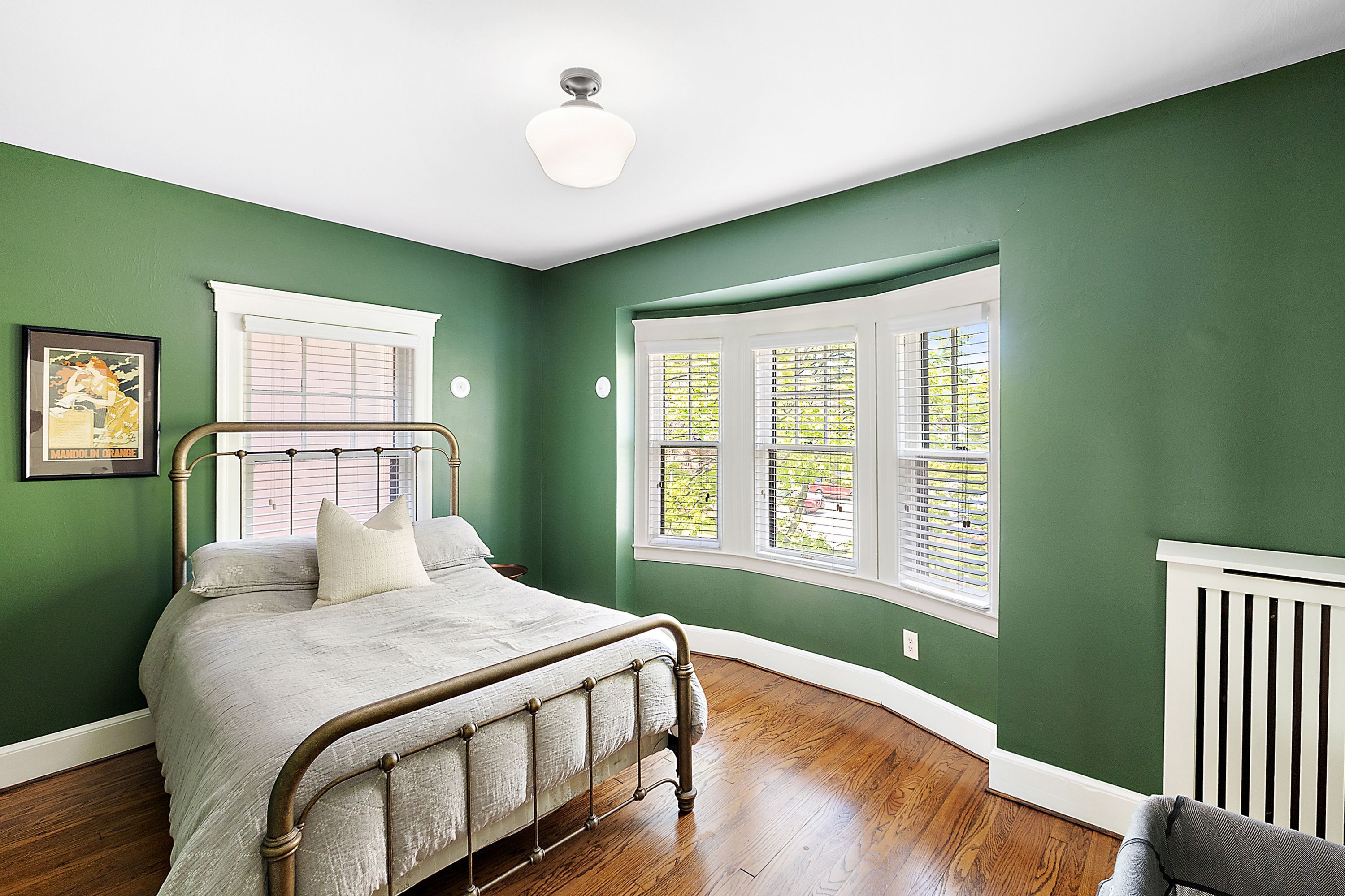 667 W BETHUNE Street