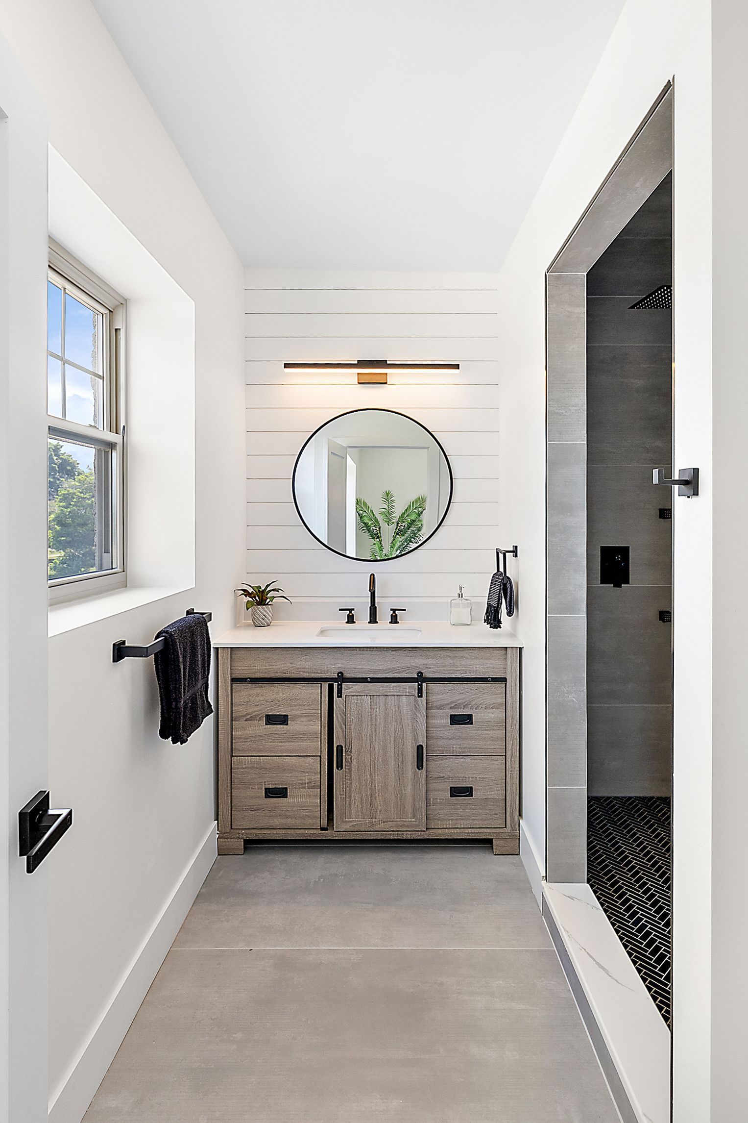 647 ARDEN PARK Boulevard