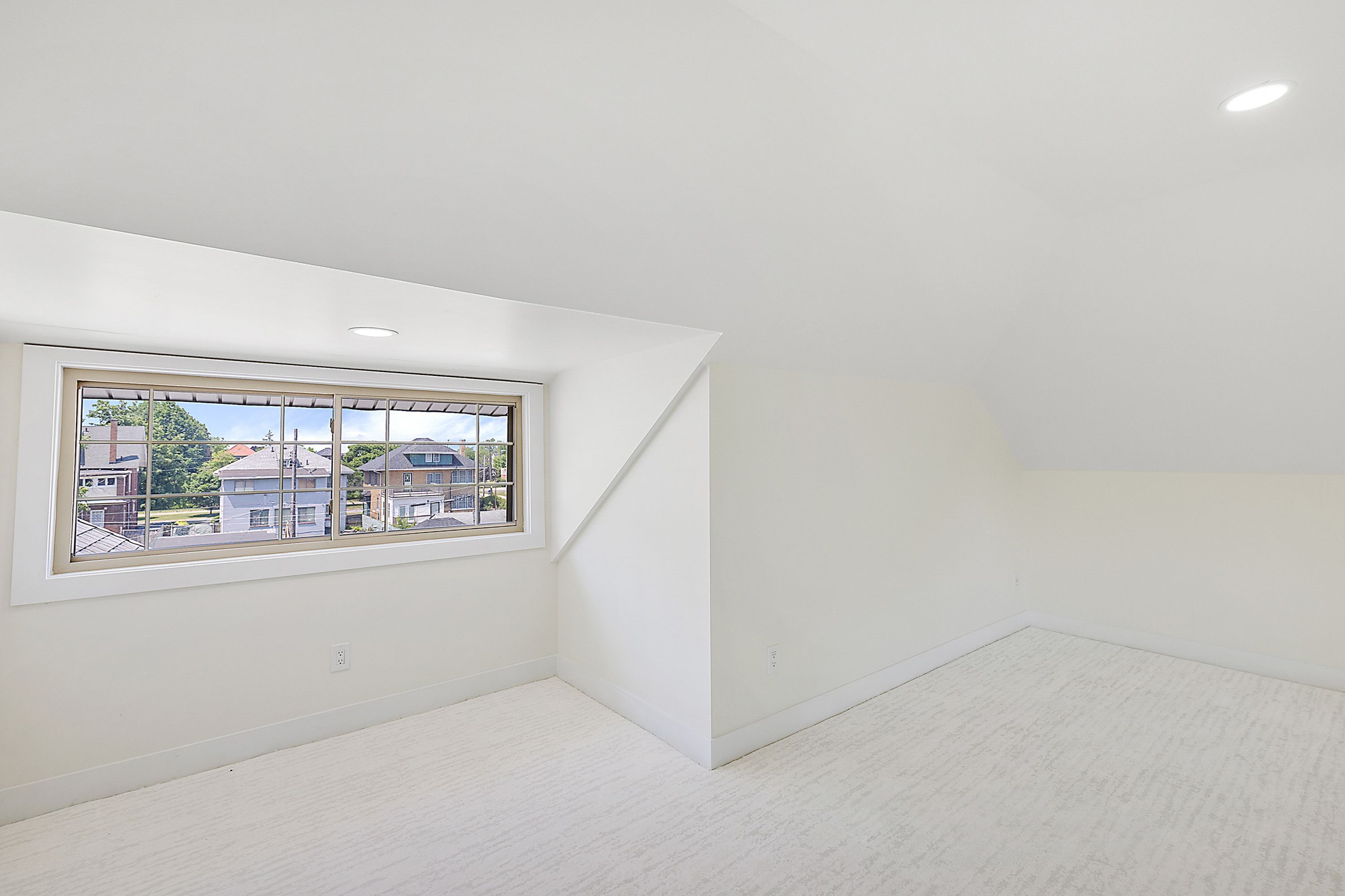 647 ARDEN PARK Boulevard