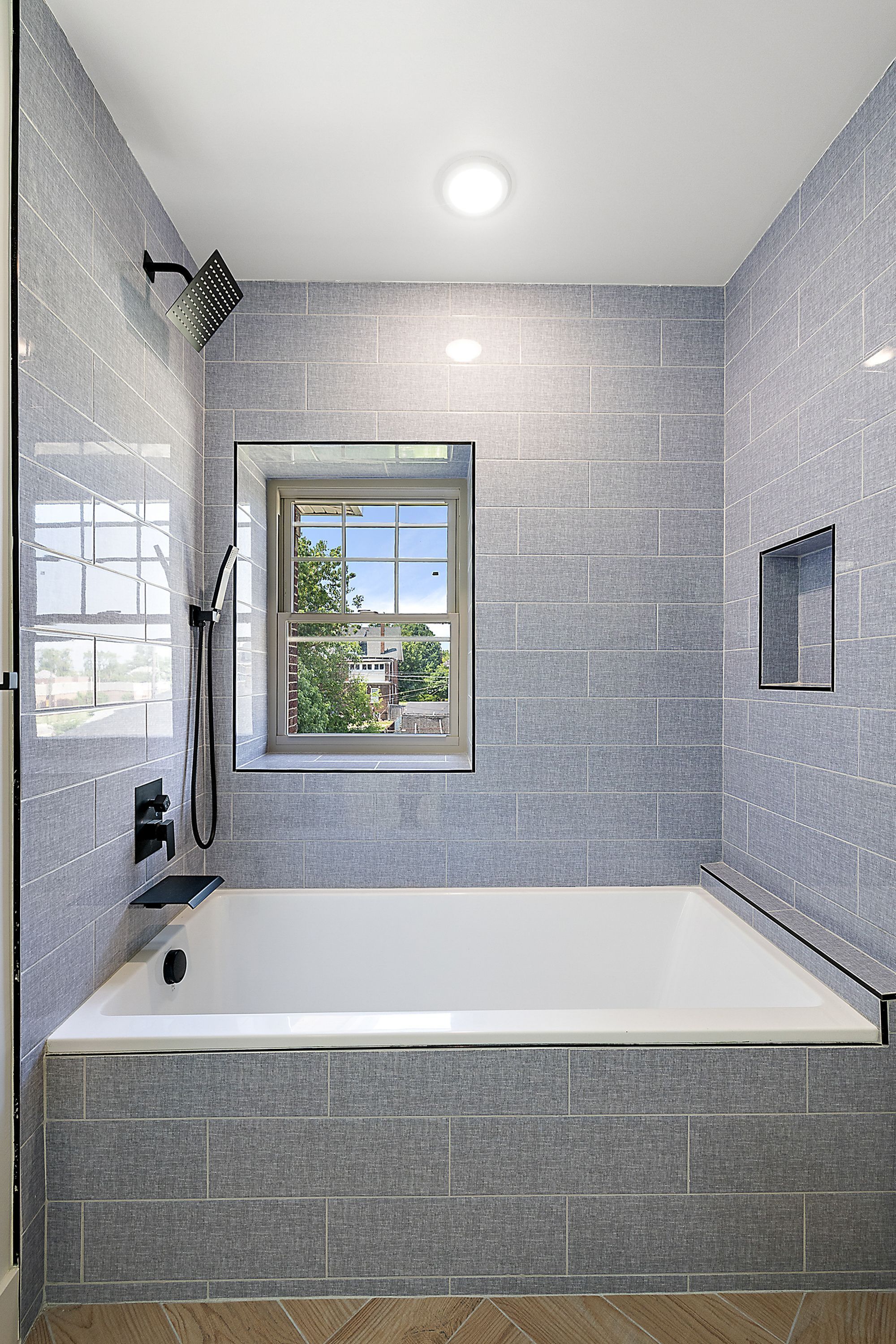 647 ARDEN PARK Boulevard