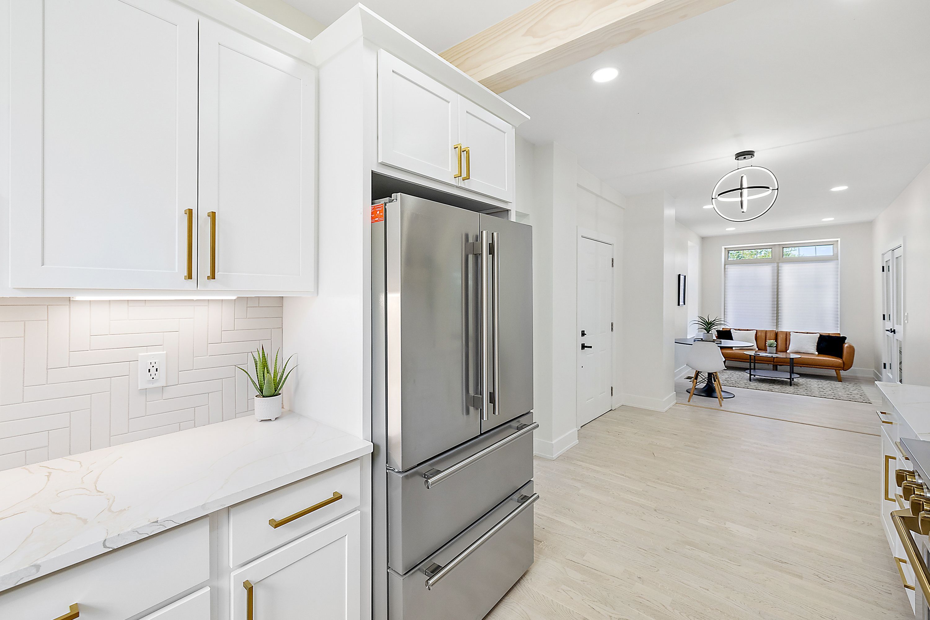 647 ARDEN PARK Boulevard