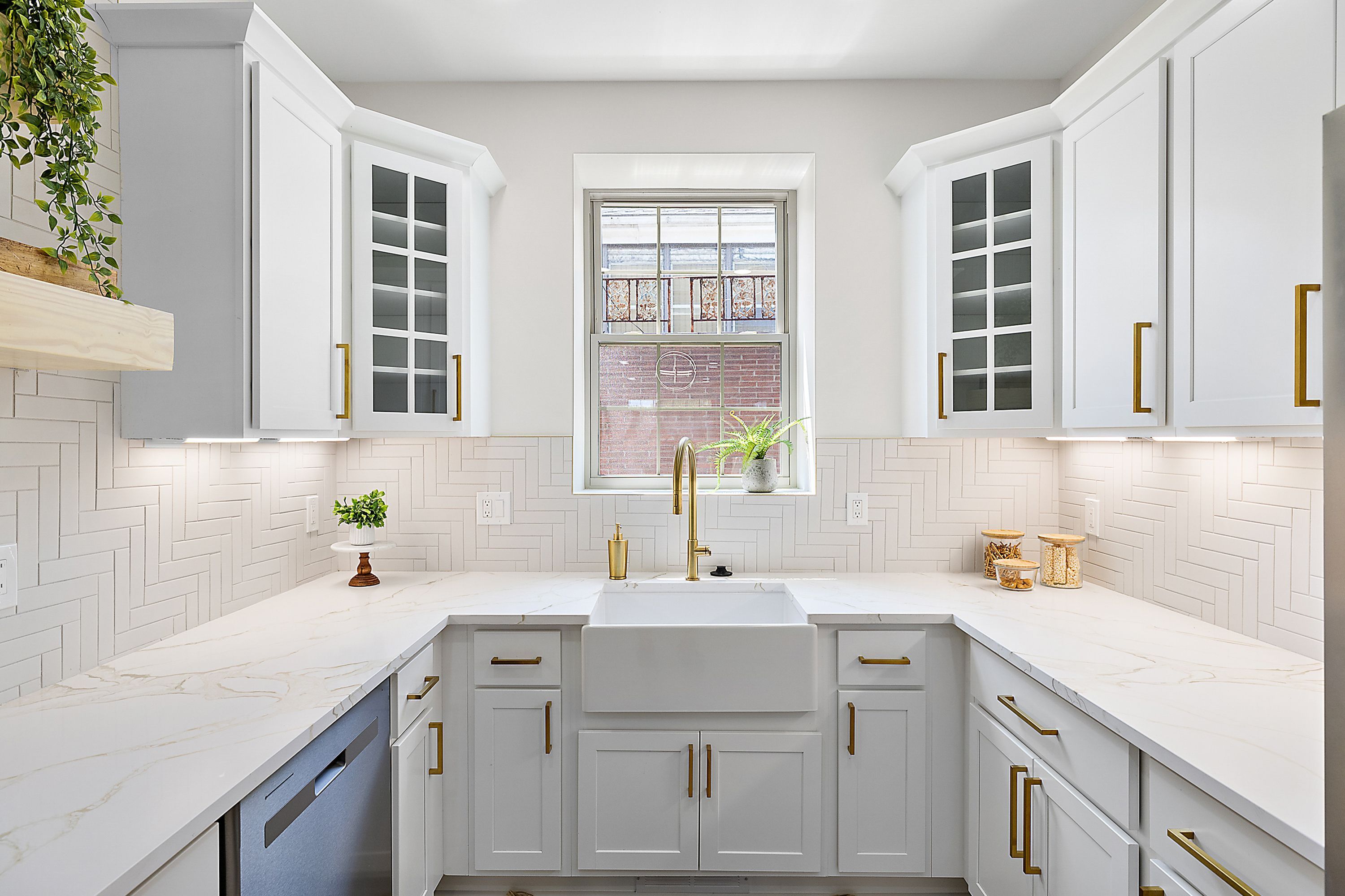 647 ARDEN PARK Boulevard