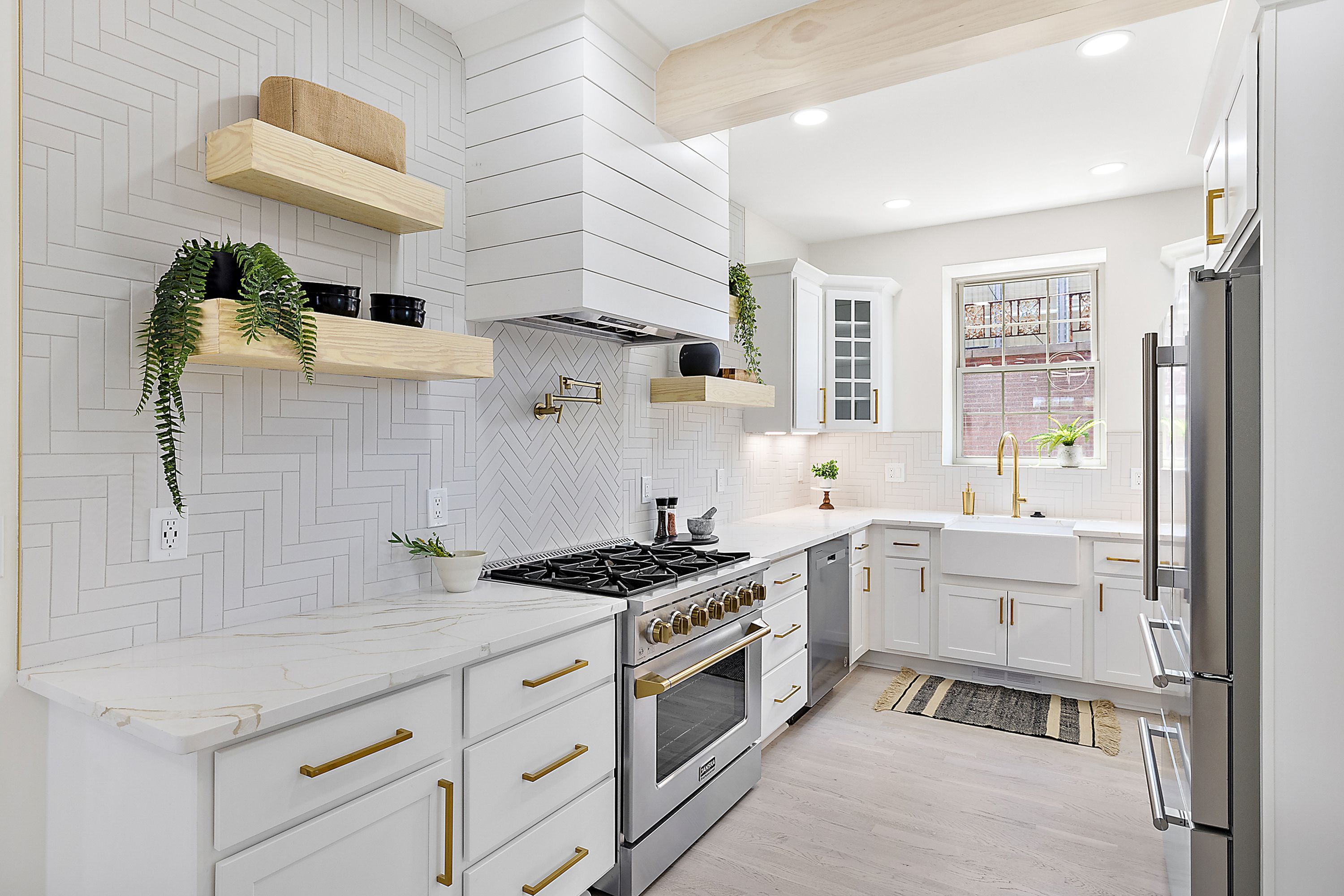 647 ARDEN PARK Boulevard