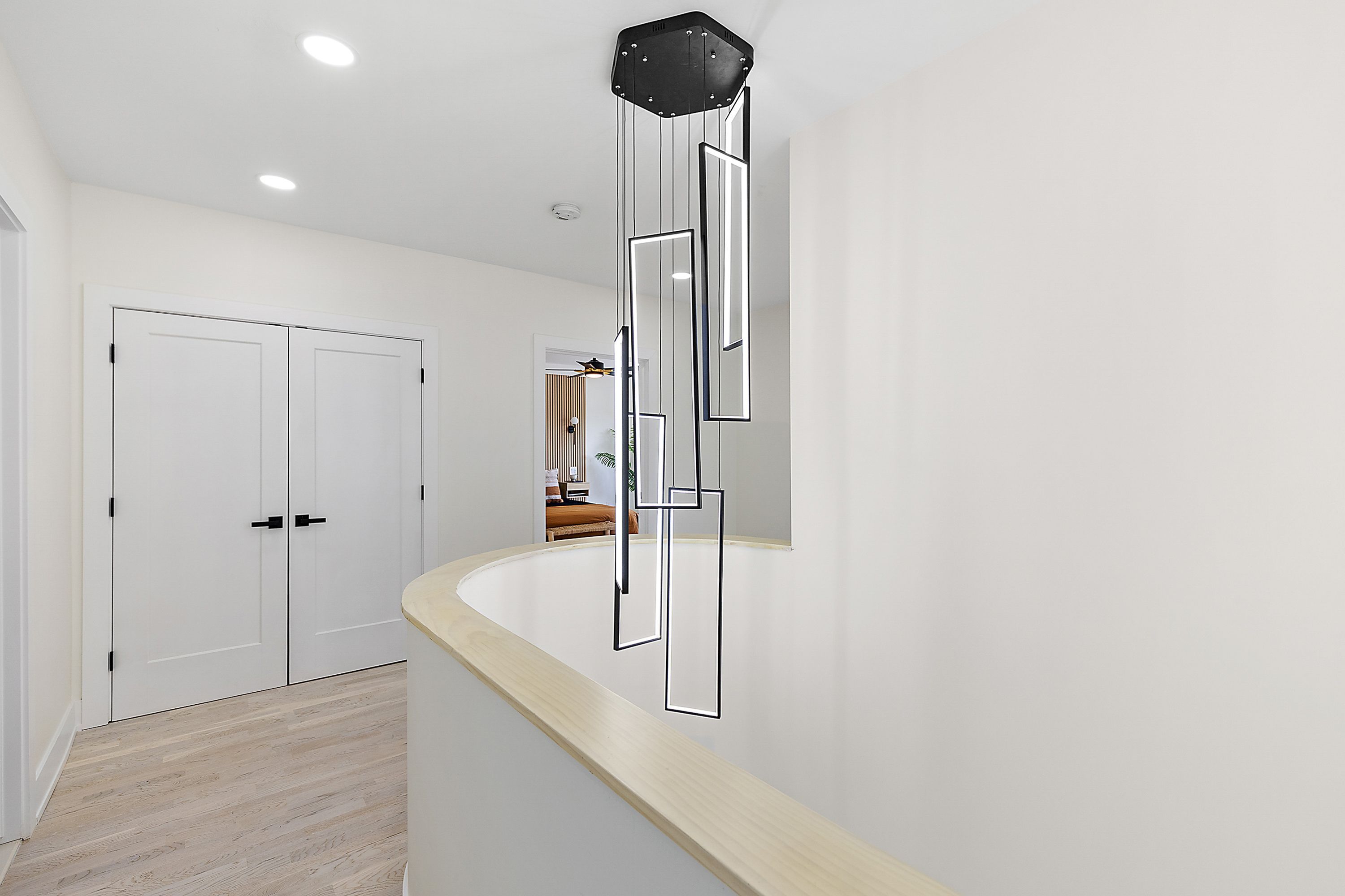 647 ARDEN PARK Boulevard