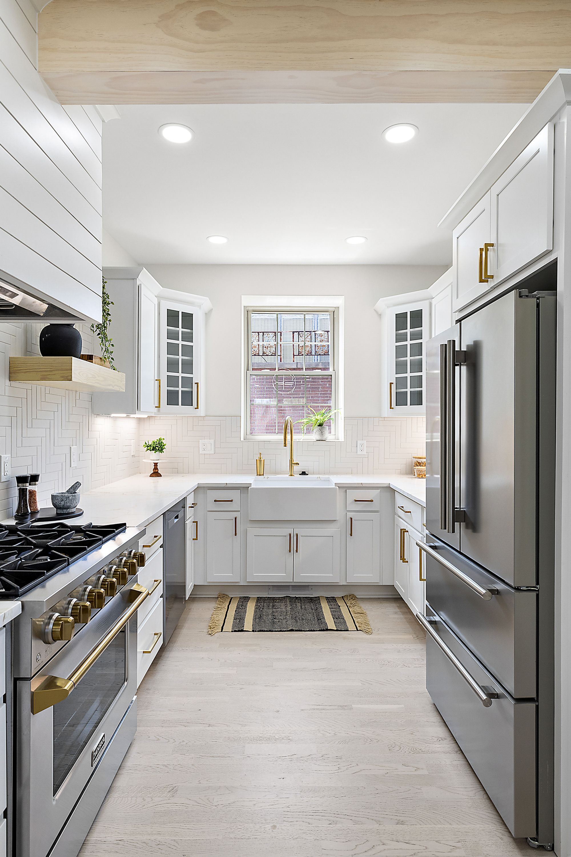 647 ARDEN PARK Boulevard