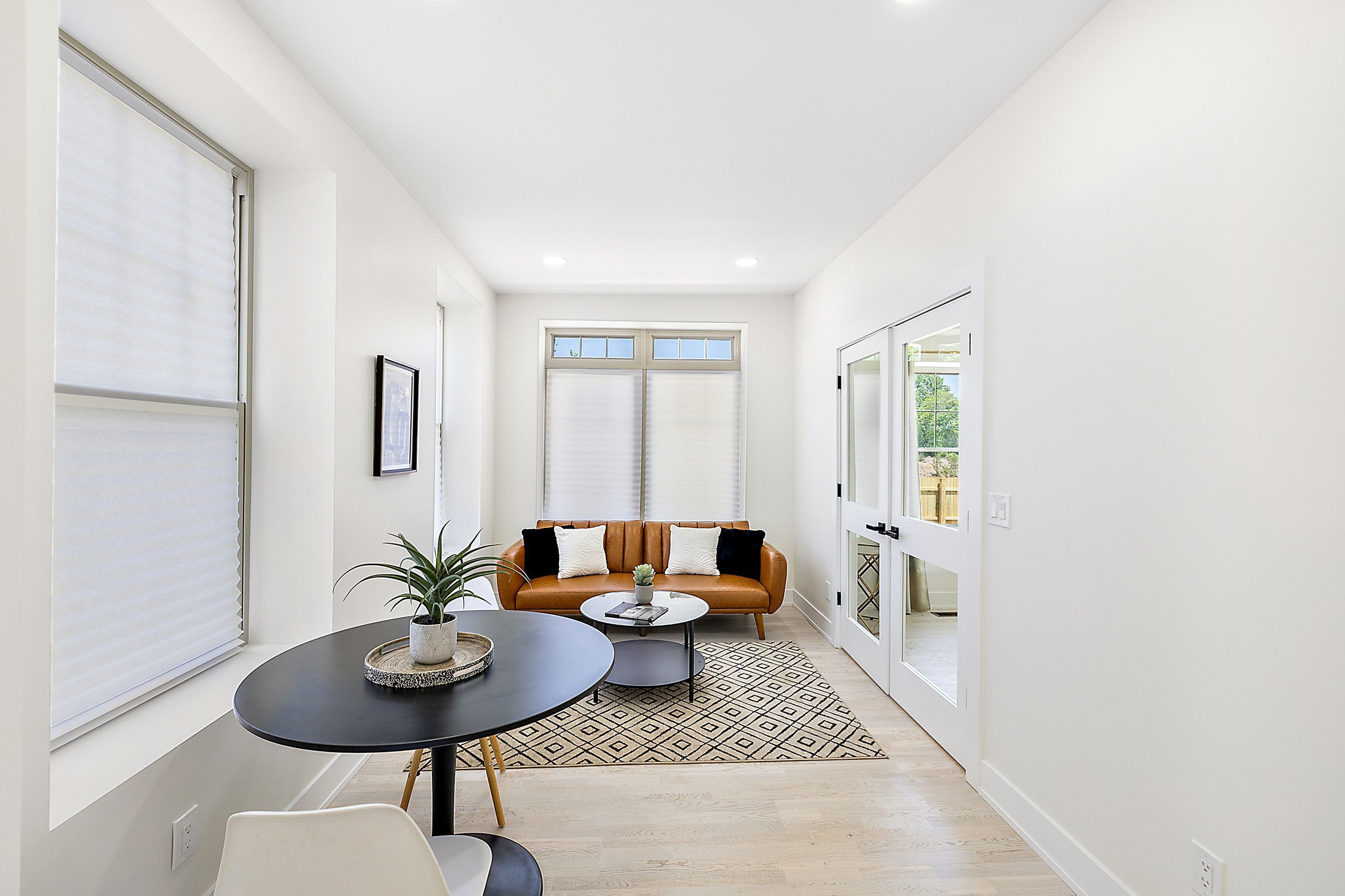 647 ARDEN PARK Boulevard