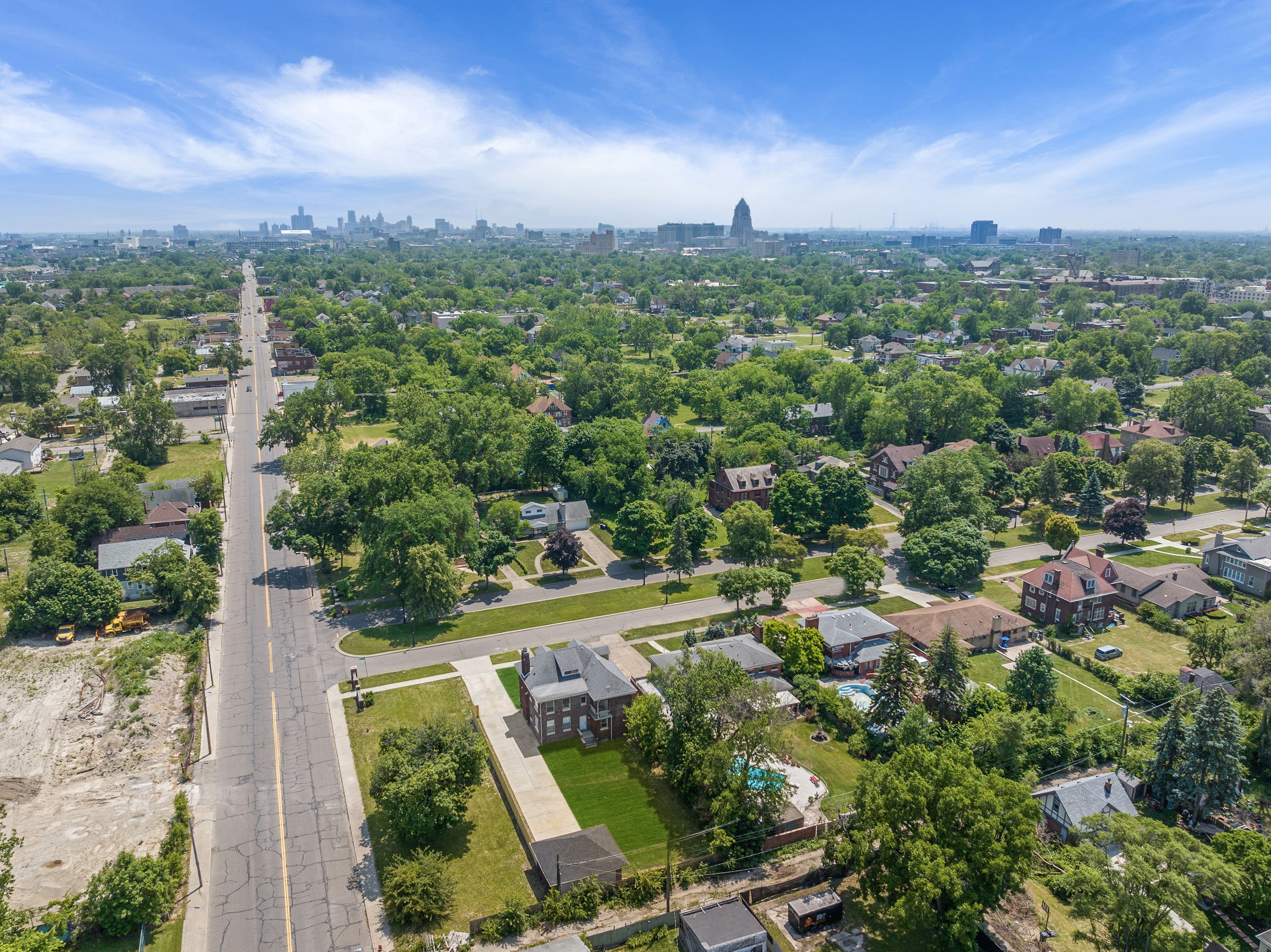 647 ARDEN PARK Boulevard