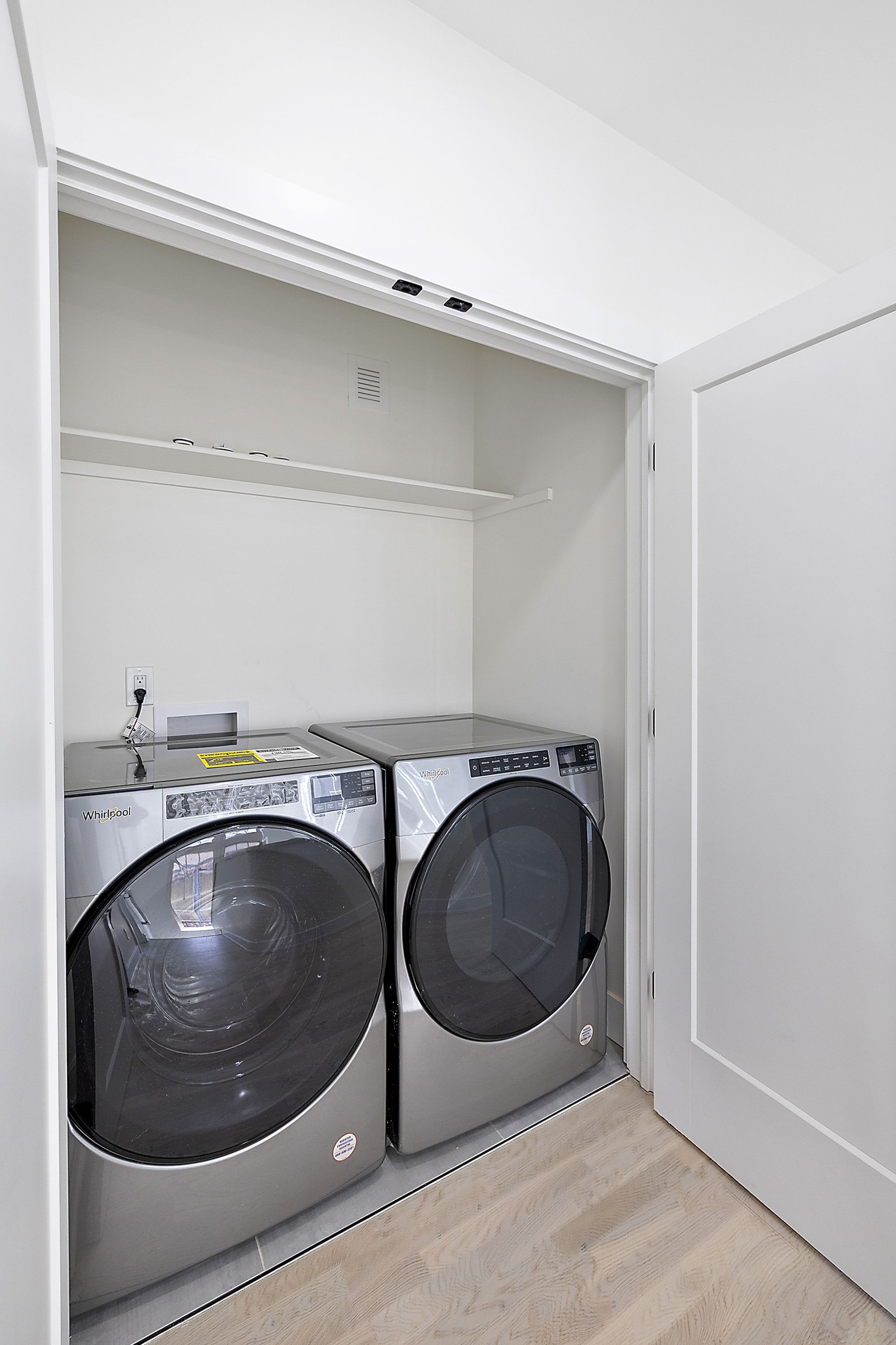 647 ARDEN PARK Boulevard