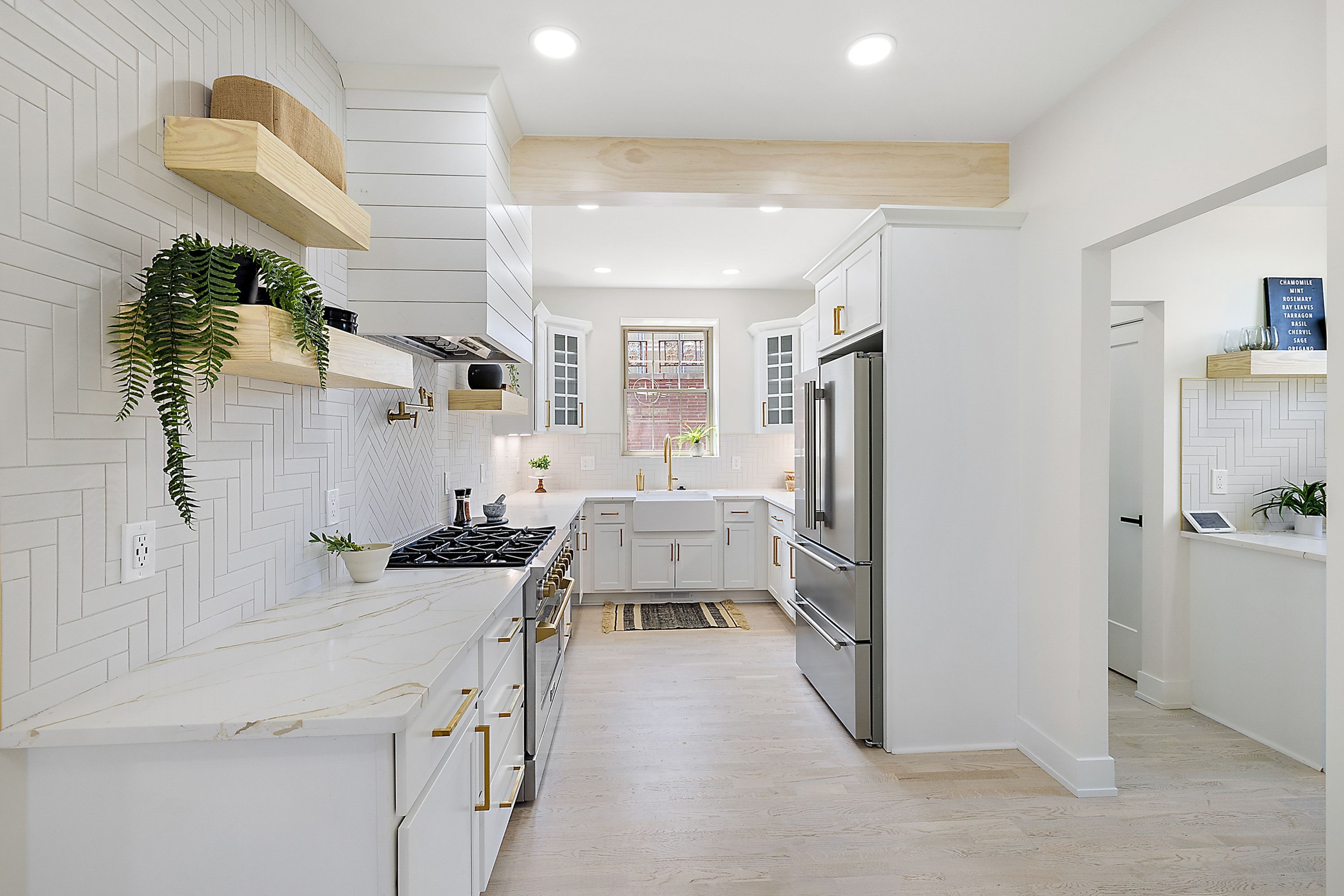 647 ARDEN PARK Boulevard