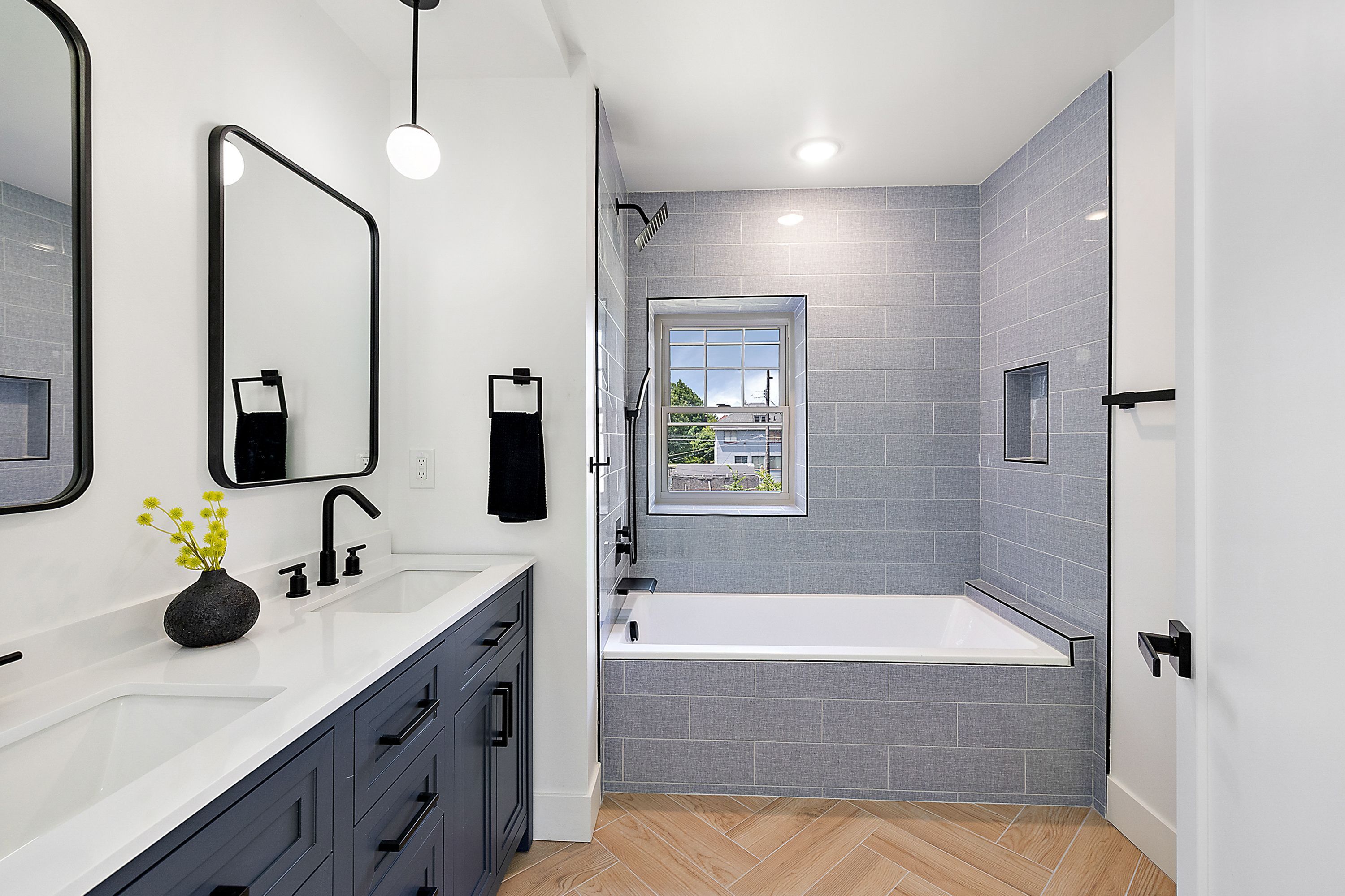 647 ARDEN PARK Boulevard