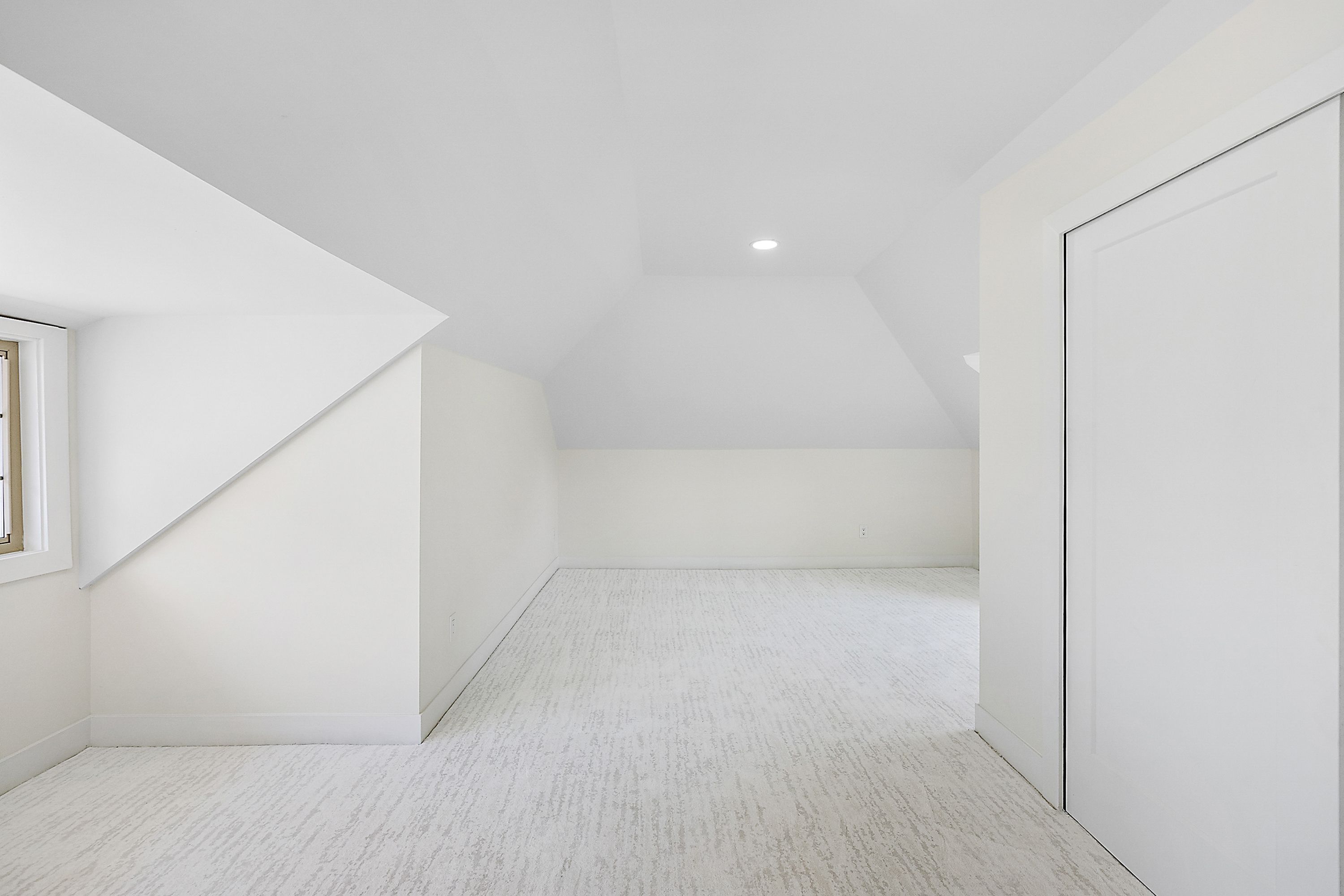 647 ARDEN PARK Boulevard