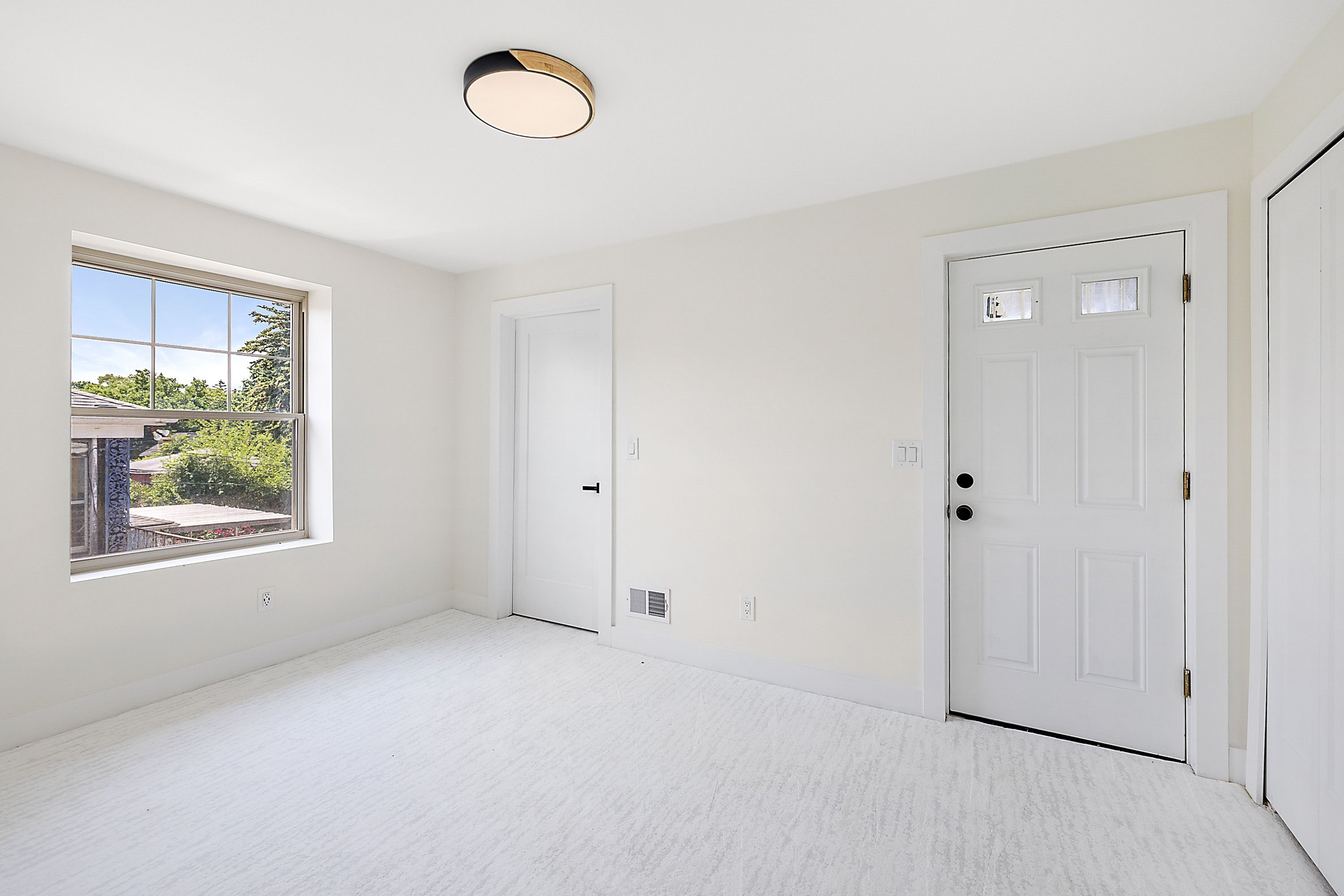 647 ARDEN PARK Boulevard