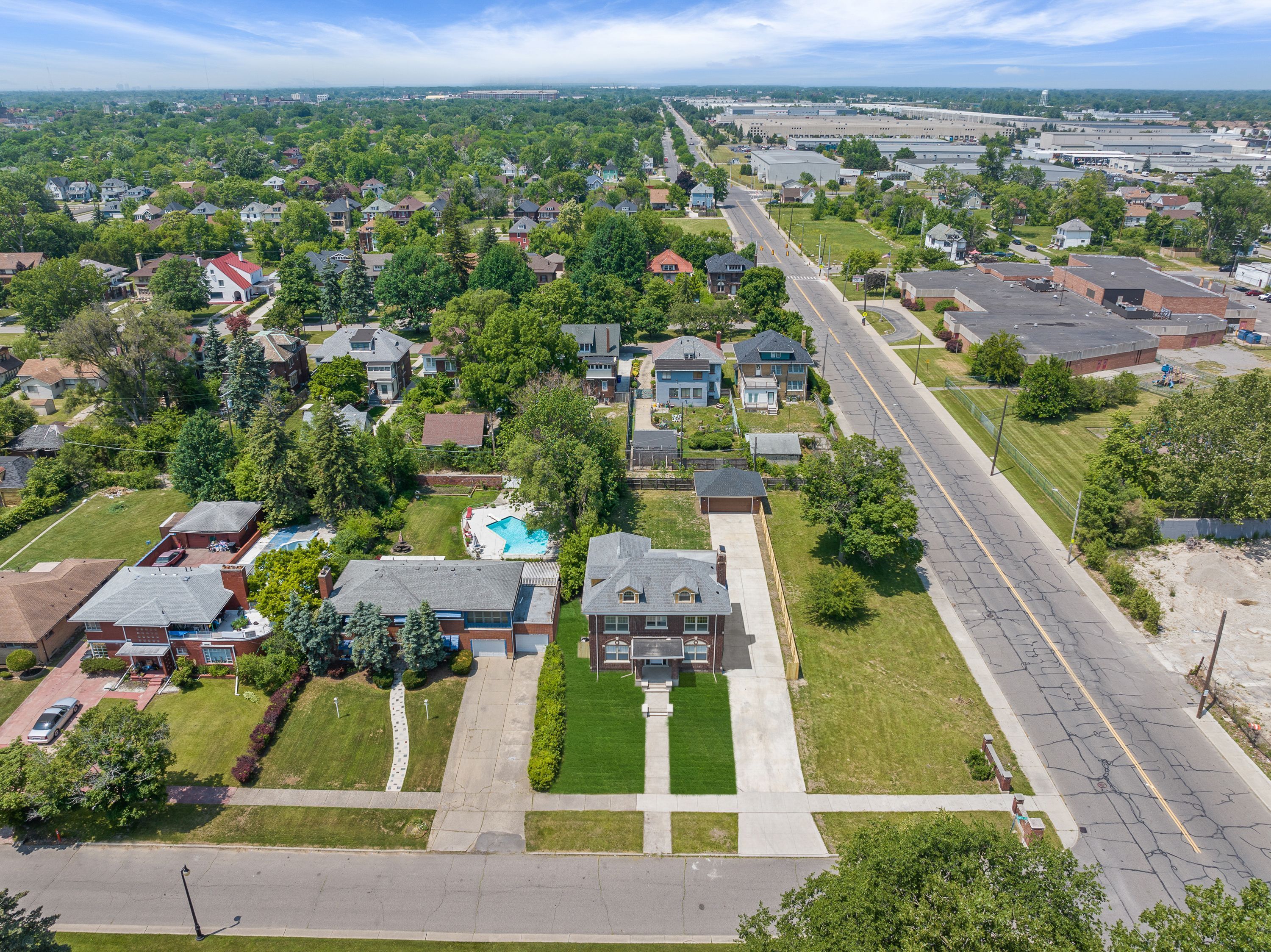 647 ARDEN PARK Boulevard