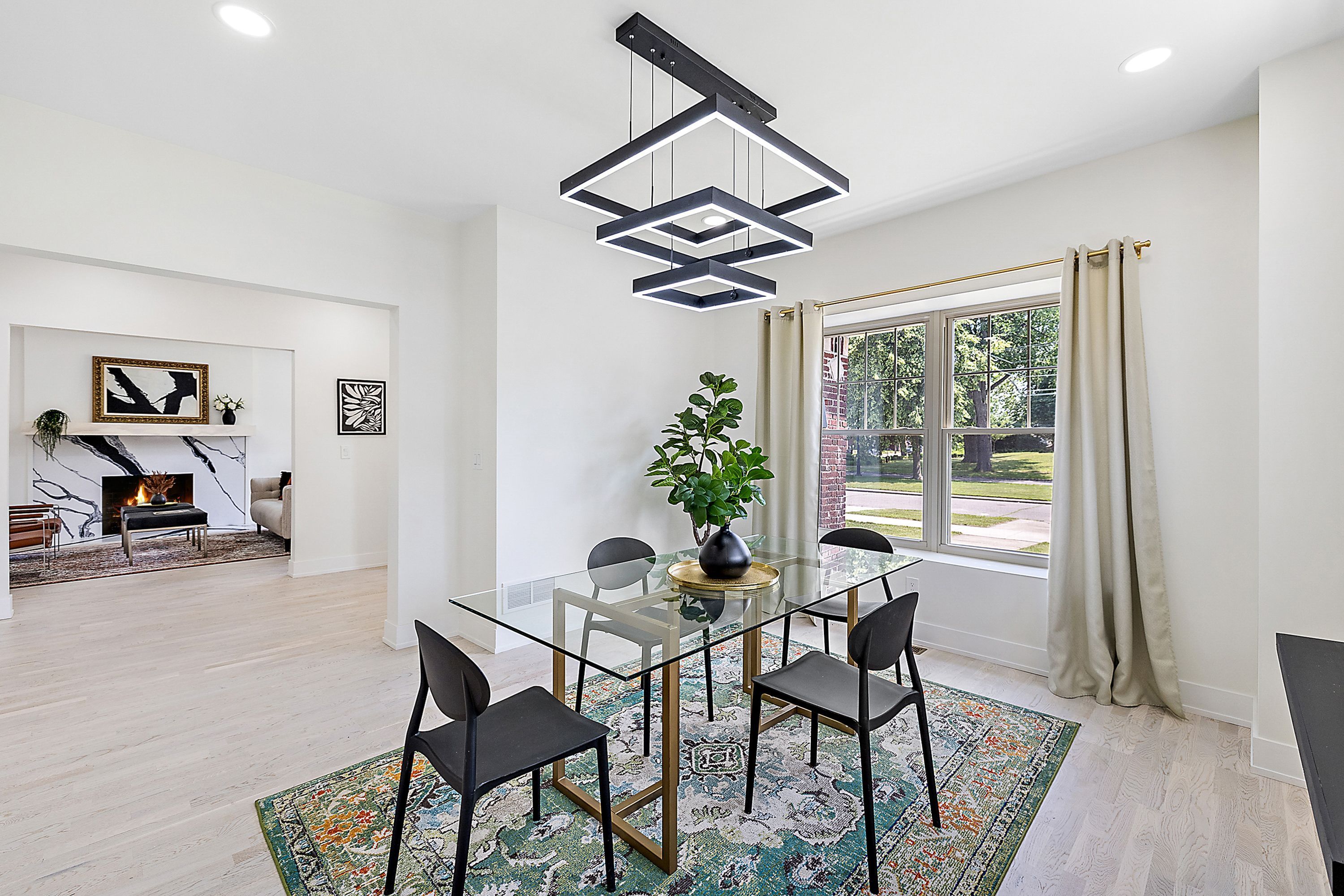 647 ARDEN PARK Boulevard