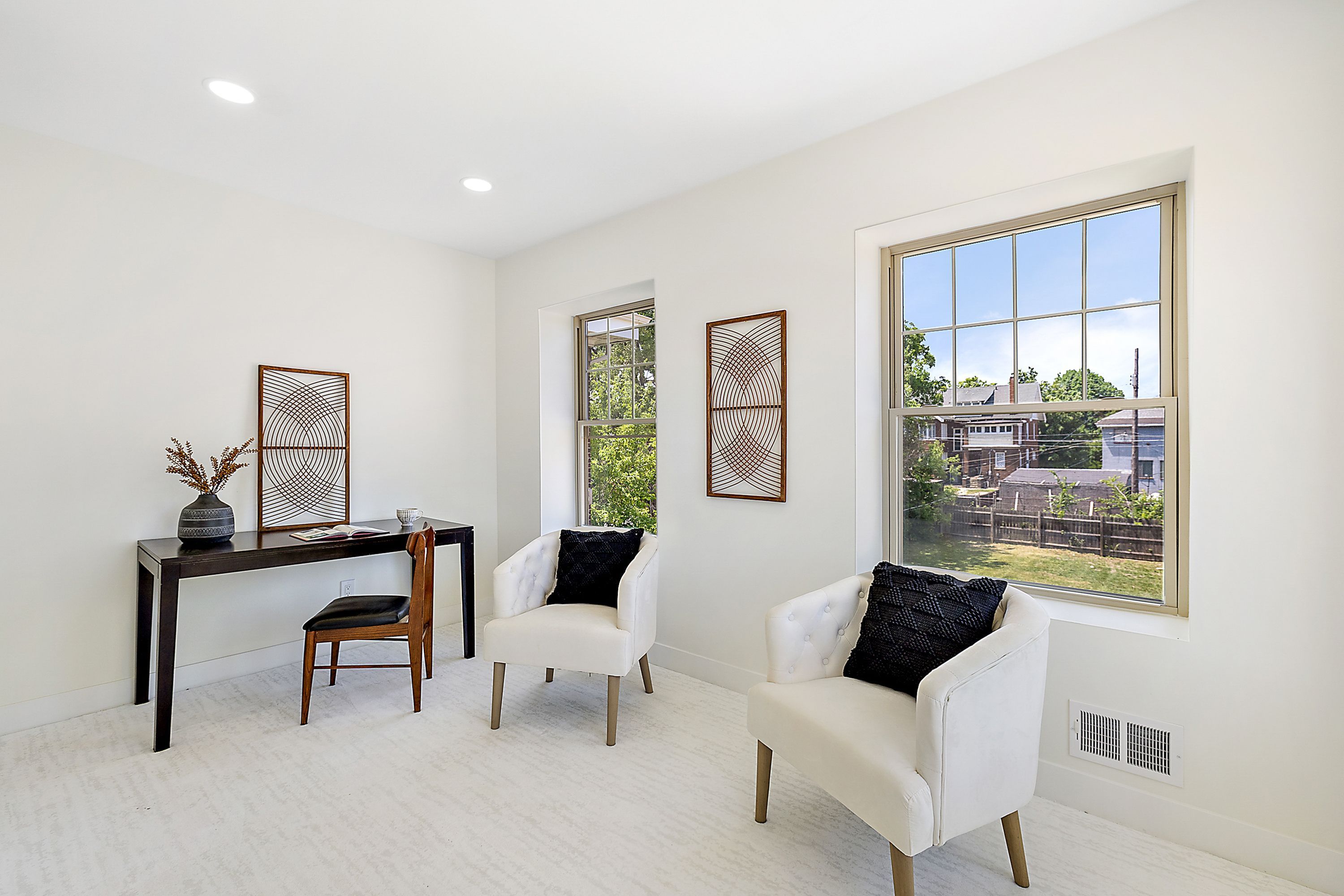 647 ARDEN PARK Boulevard