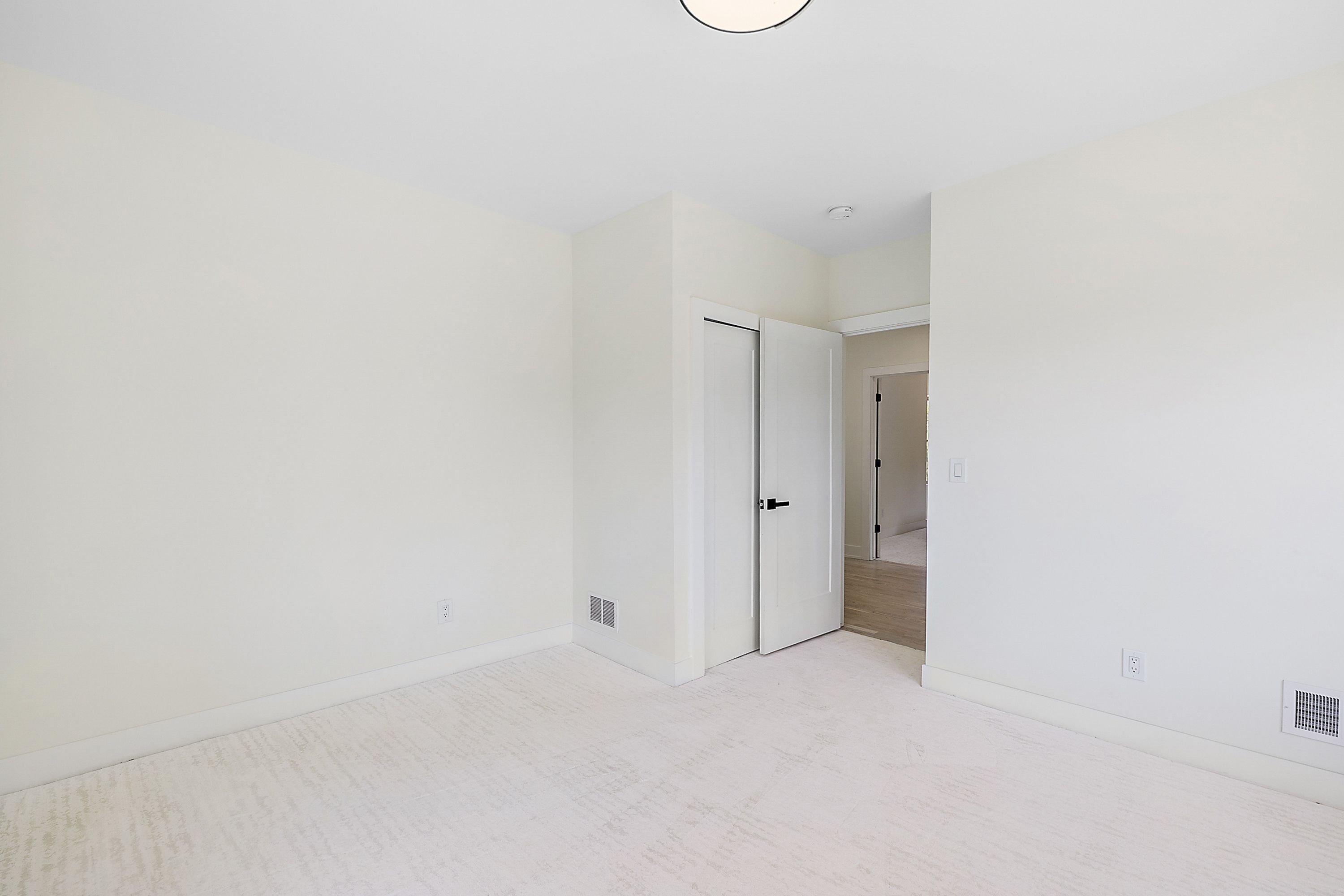 647 ARDEN PARK Boulevard