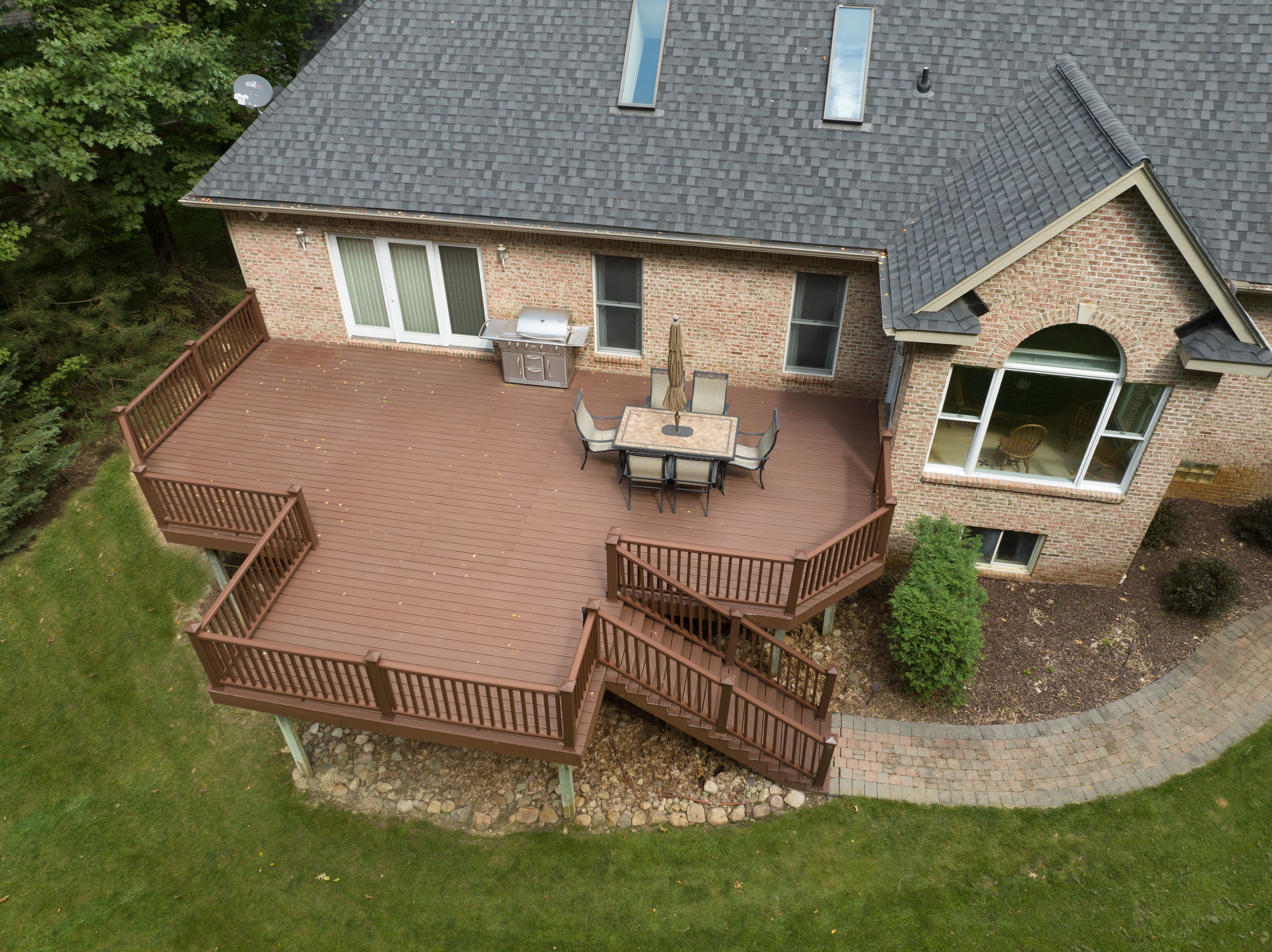 9899 CREEKWOOD Trail