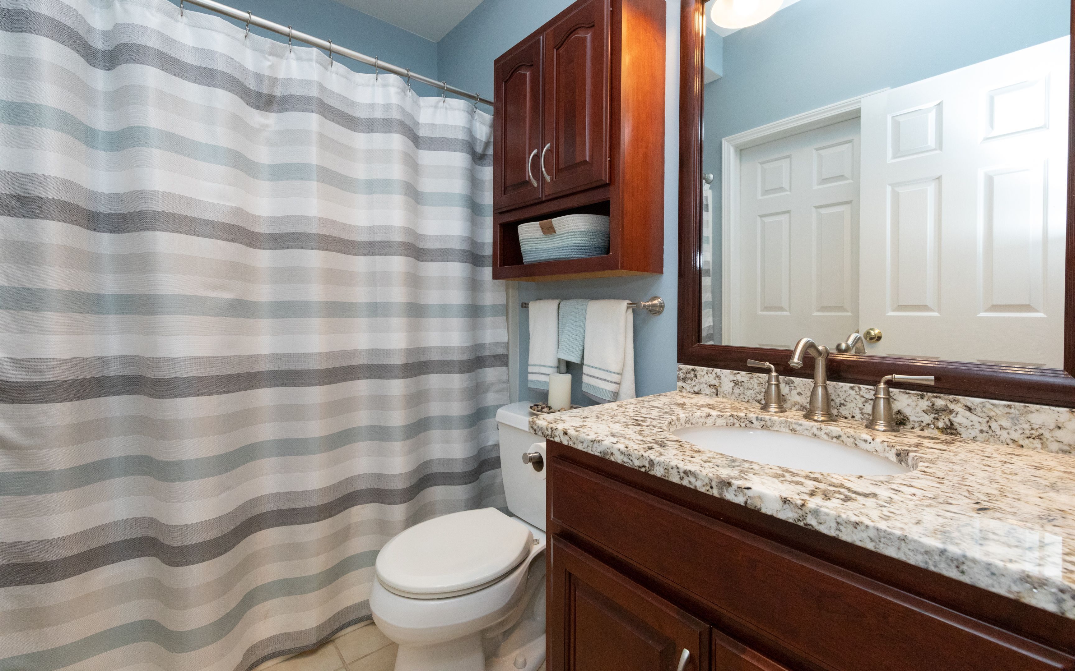 9899 CREEKWOOD Trail