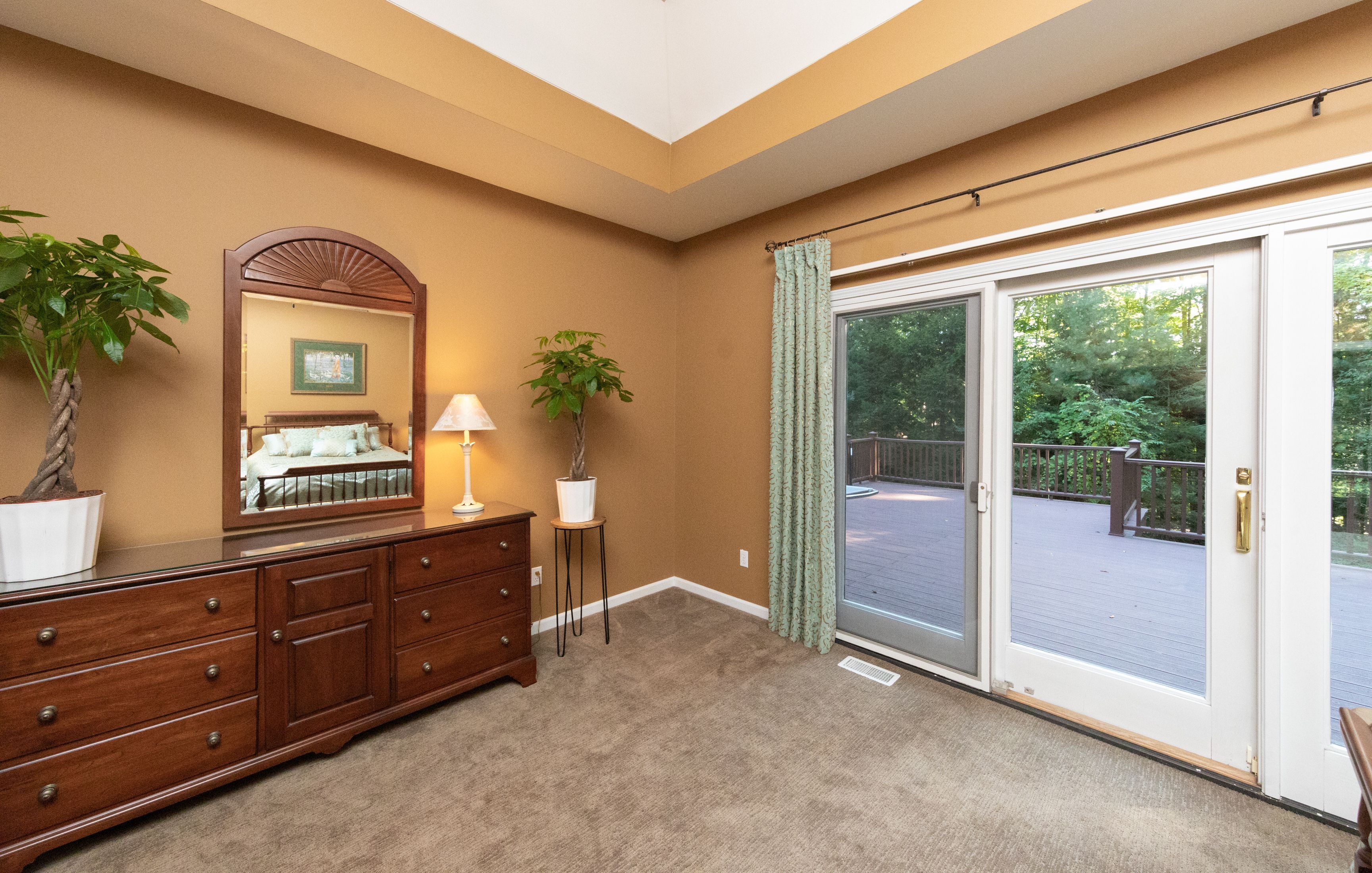 9899 CREEKWOOD Trail