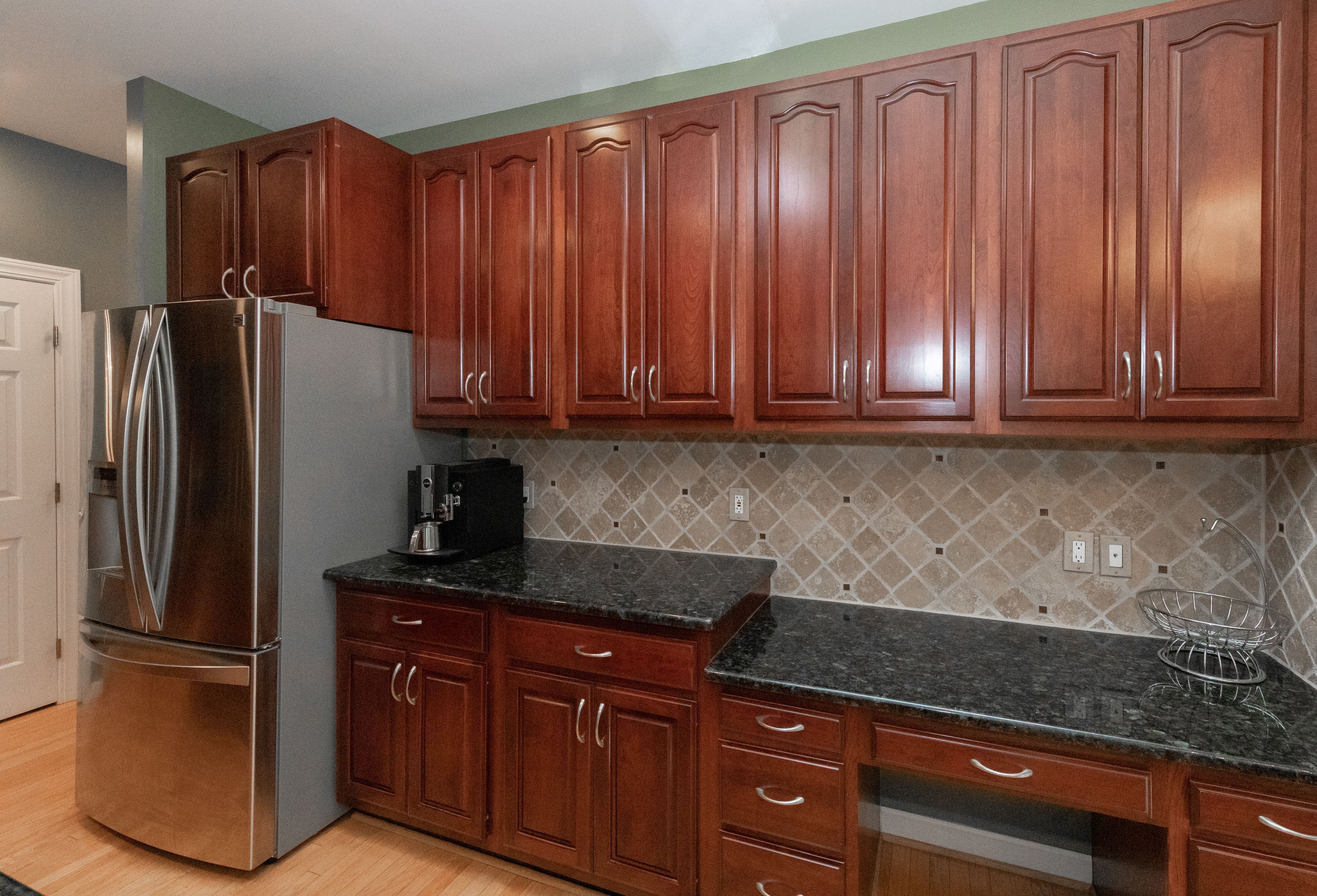 9899 CREEKWOOD Trail
