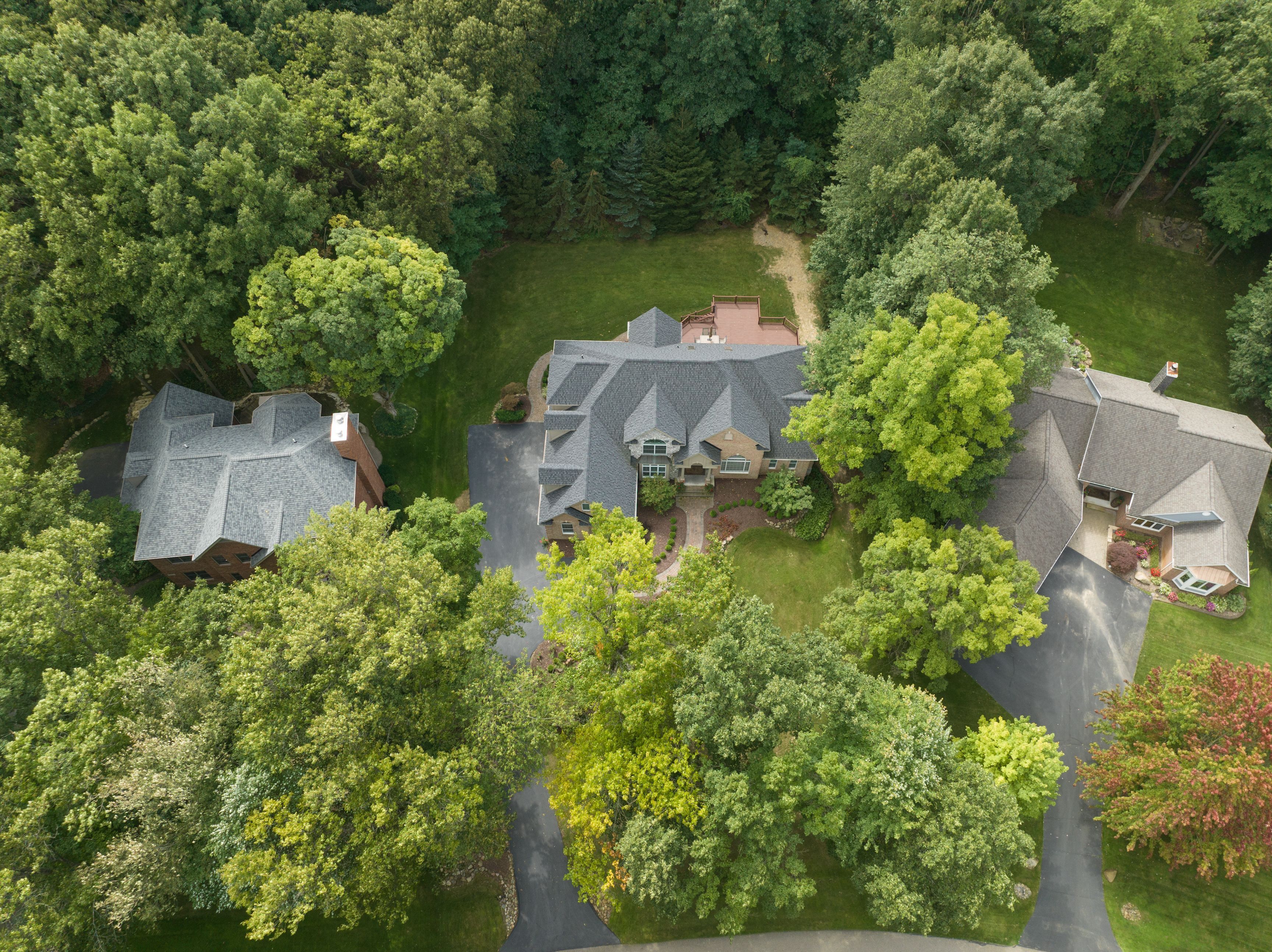 9899 CREEKWOOD Trail