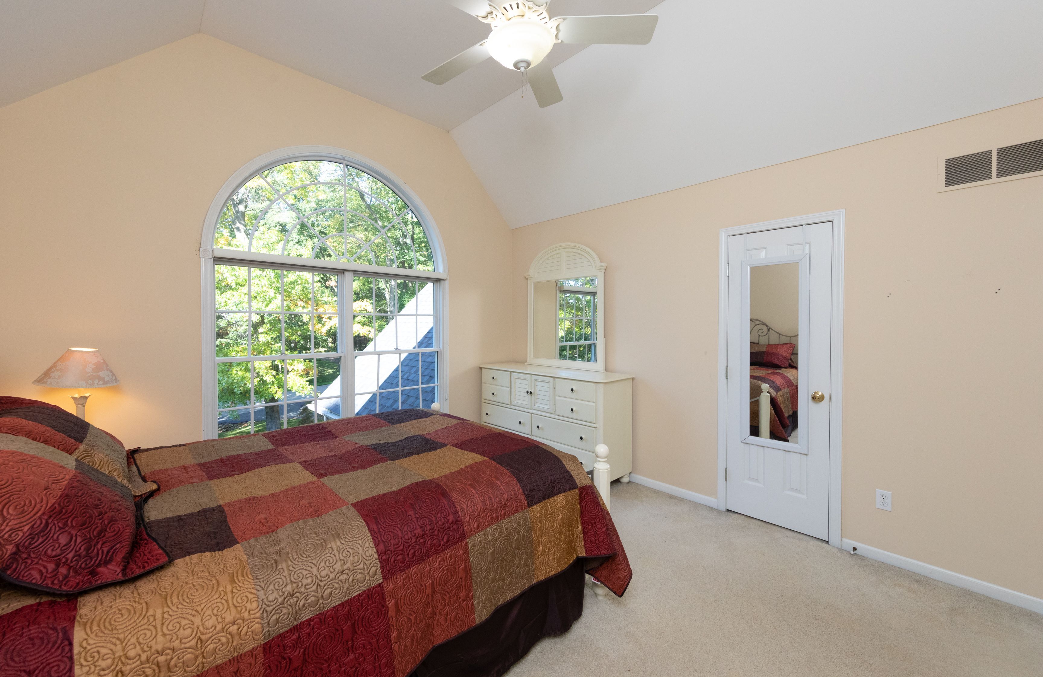 9899 CREEKWOOD Trail