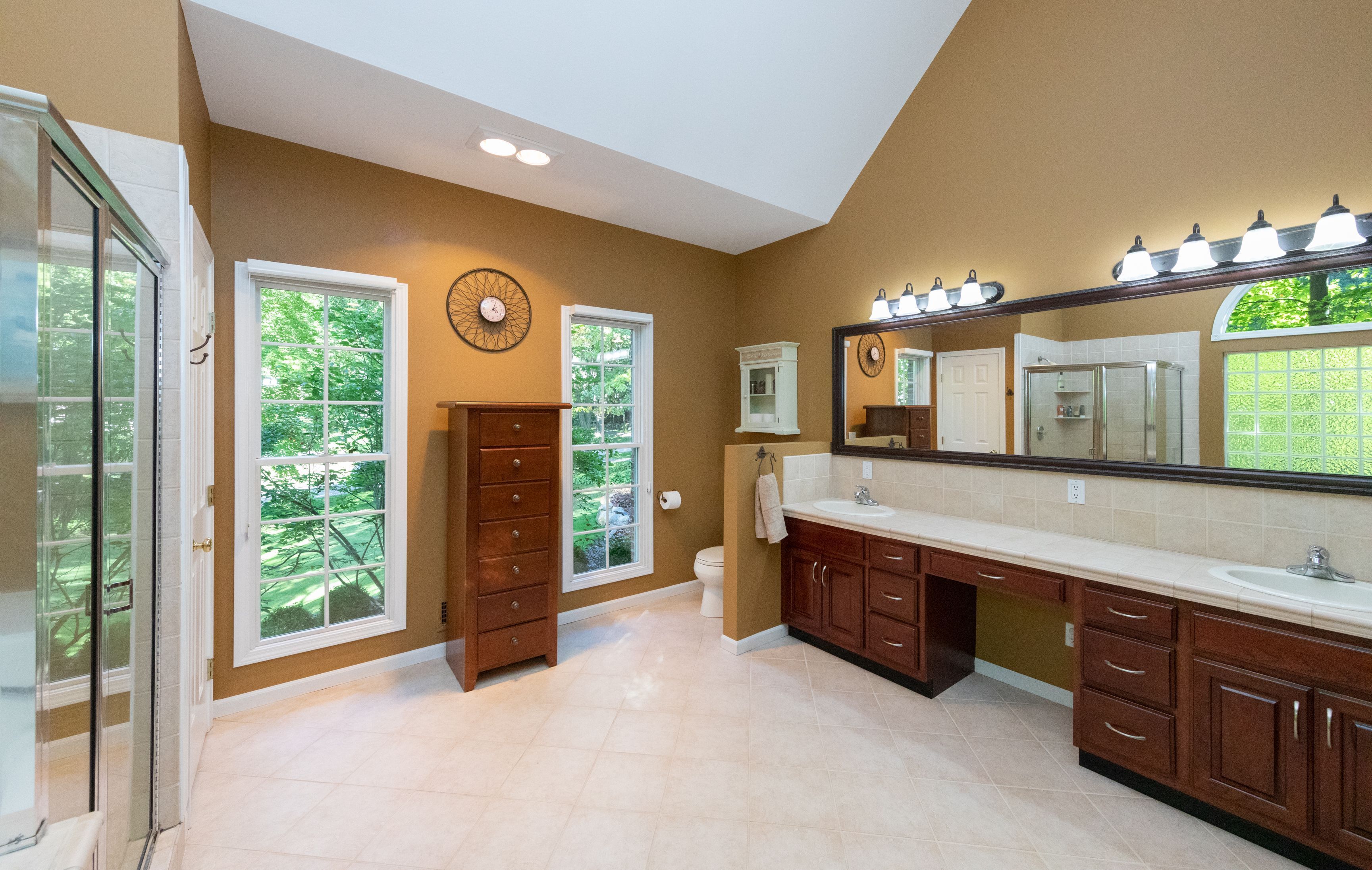 9899 CREEKWOOD Trail
