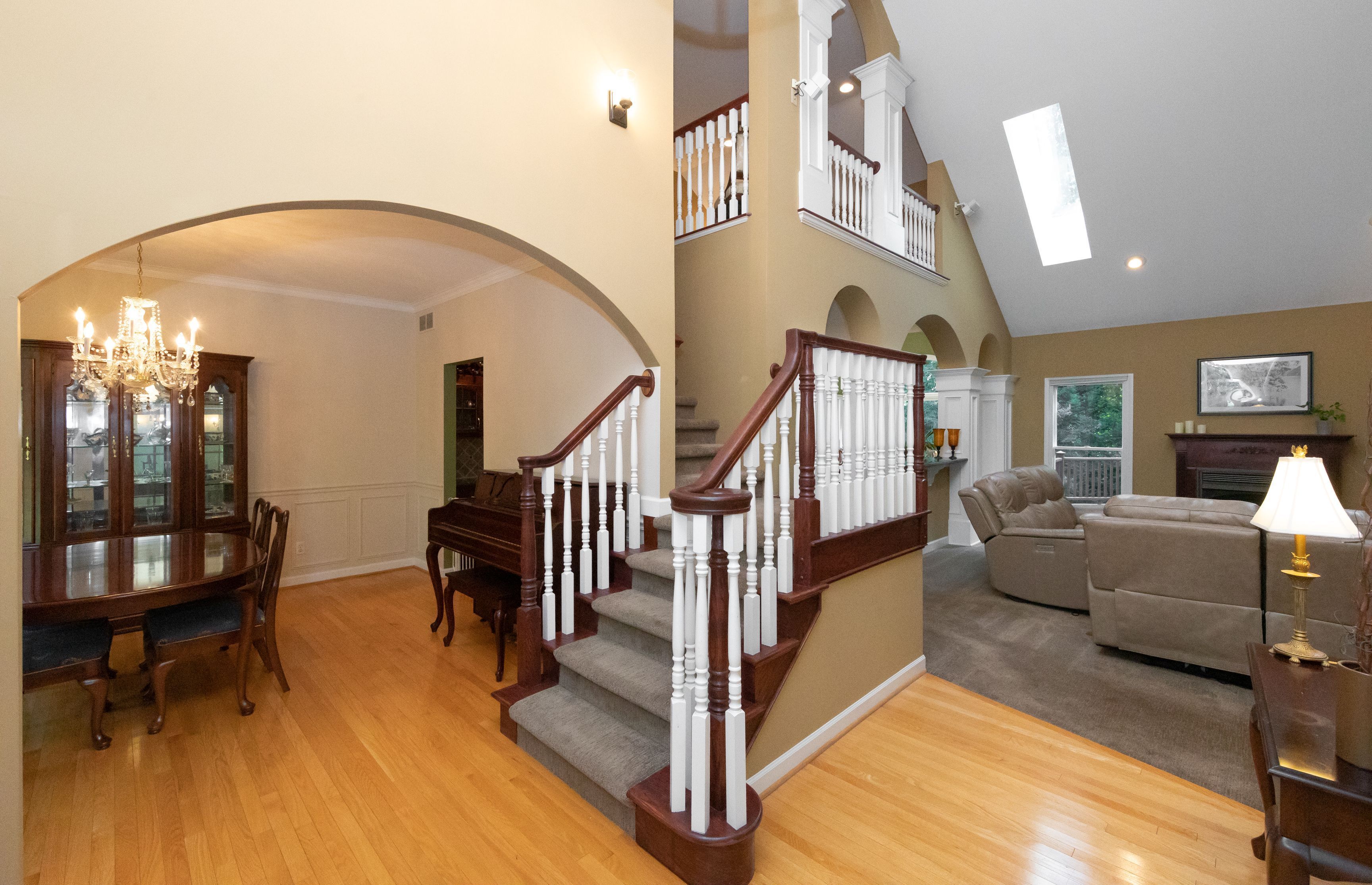 9899 CREEKWOOD Trail