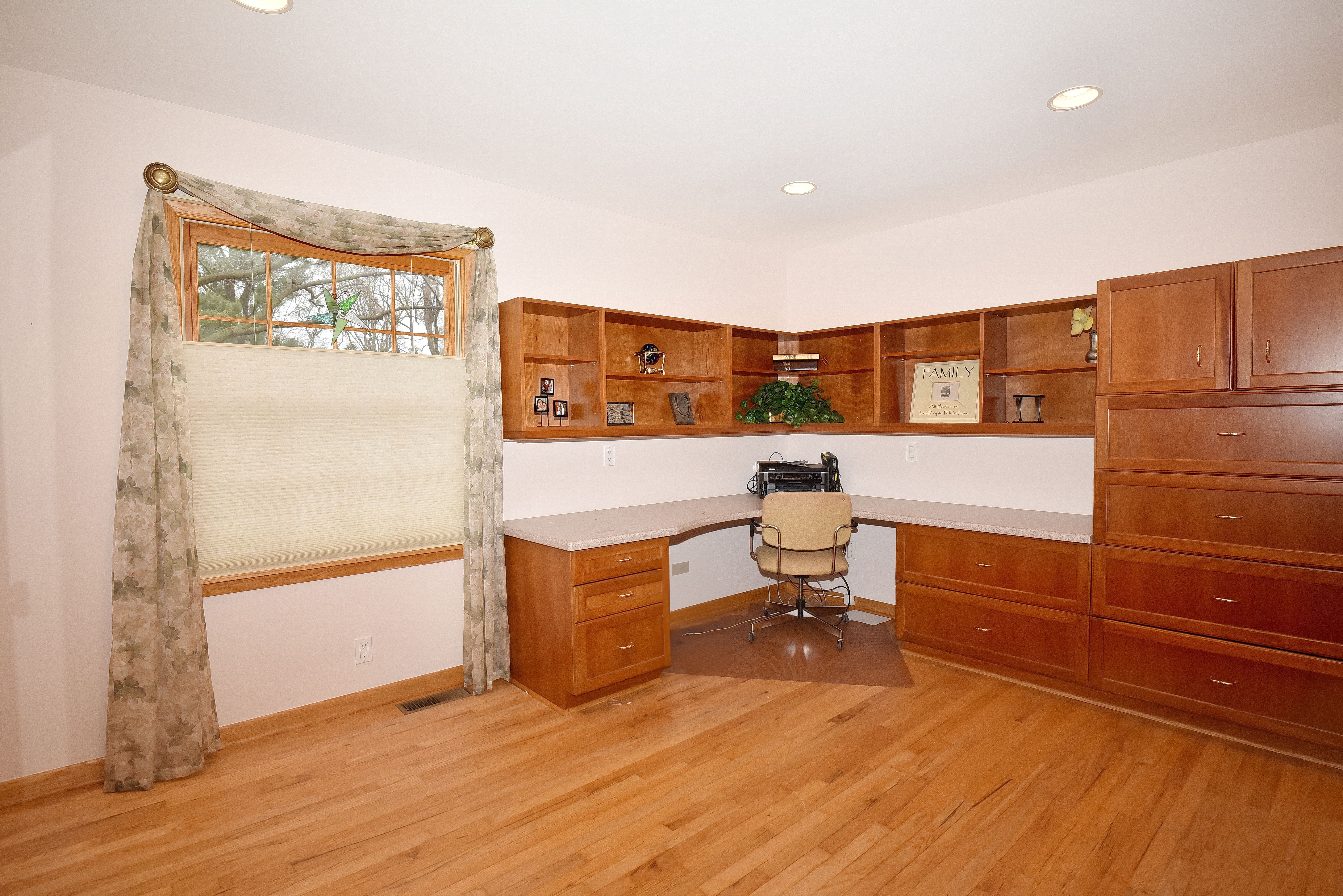 4837 Kew Court