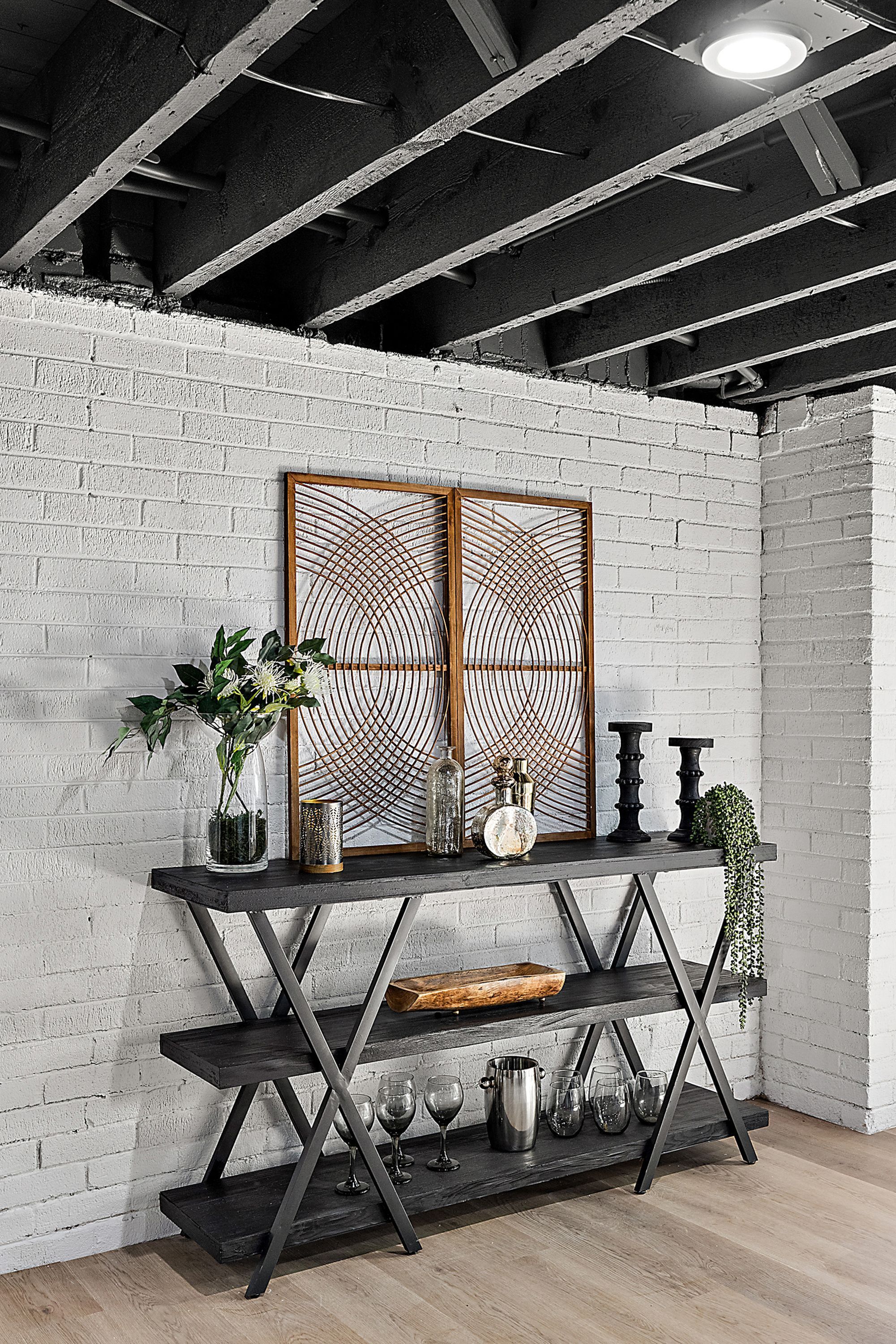 2423 CHICAGO Boulevard